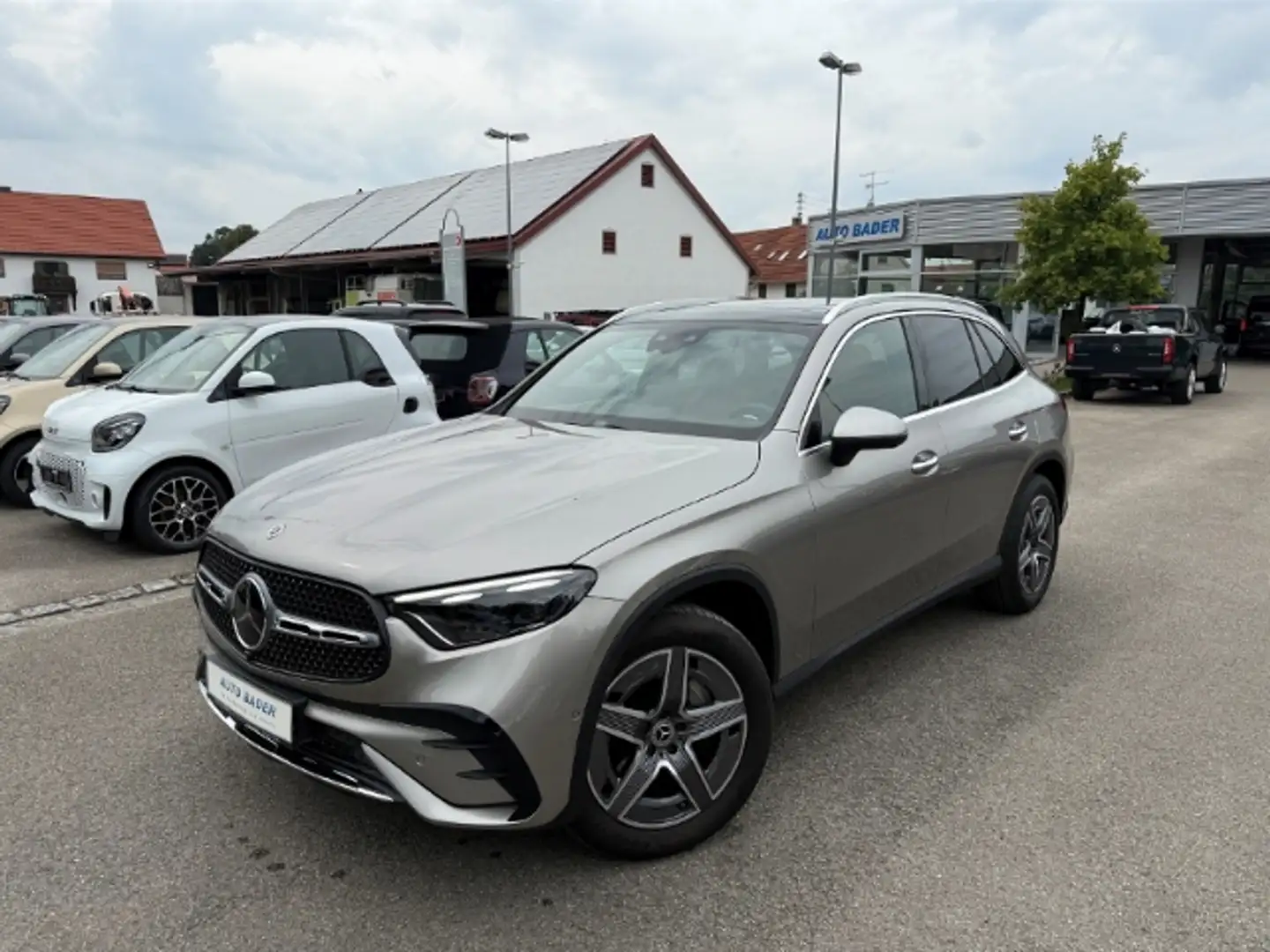 Mercedes-Benz GLC 220 d 4Matic AMG Line Premium+ Night Technik Plateado - 2