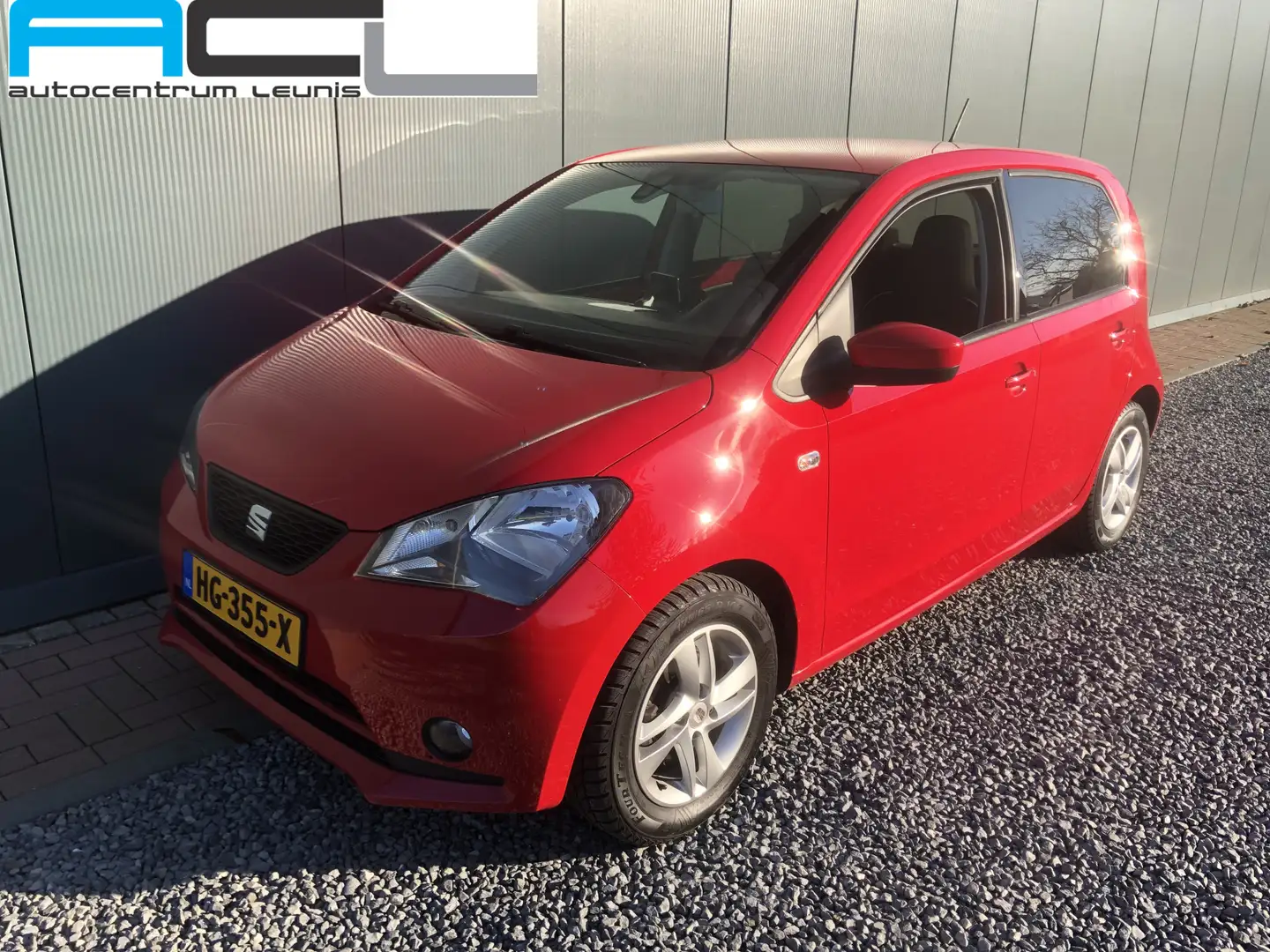 SEAT Mii 1.0 75pk Sport Connect 5-drs Rood - 1