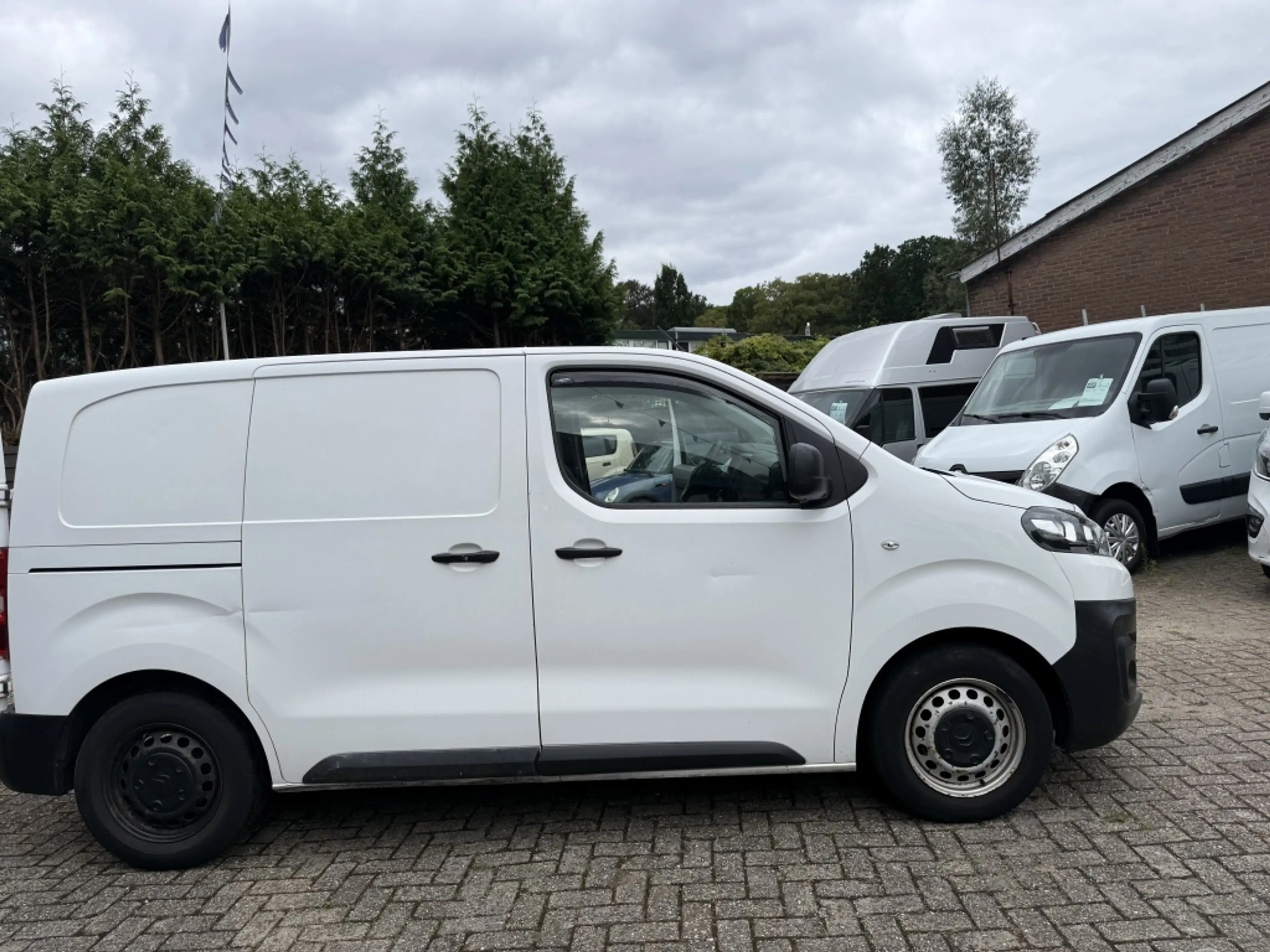 Citroen Jumpy 1.6 BlueHDI Club — photo 14