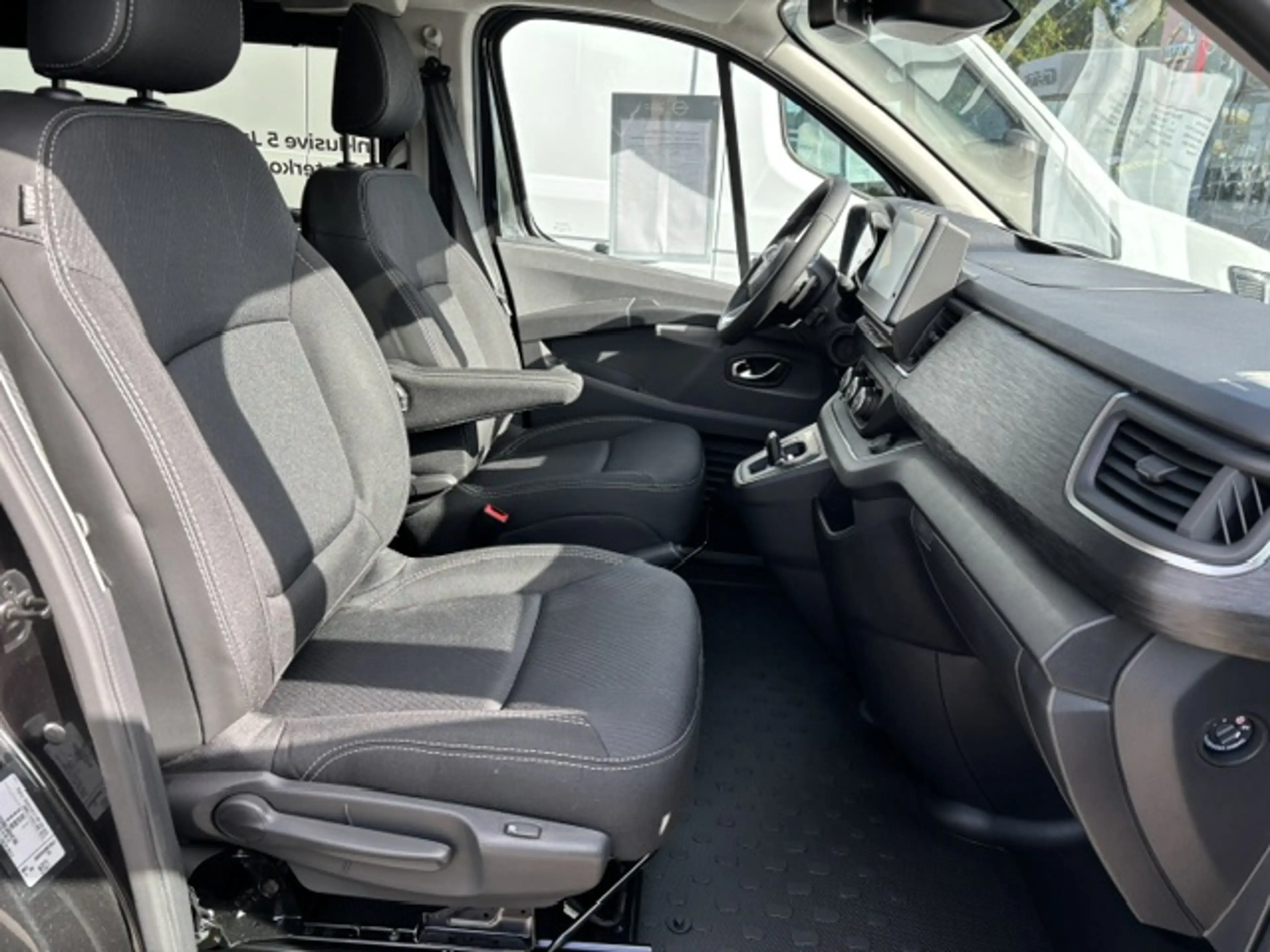Nissan Primastar L1H1 2,8 dCi 170 (9-Si.) 9AT Tekna — photo 6