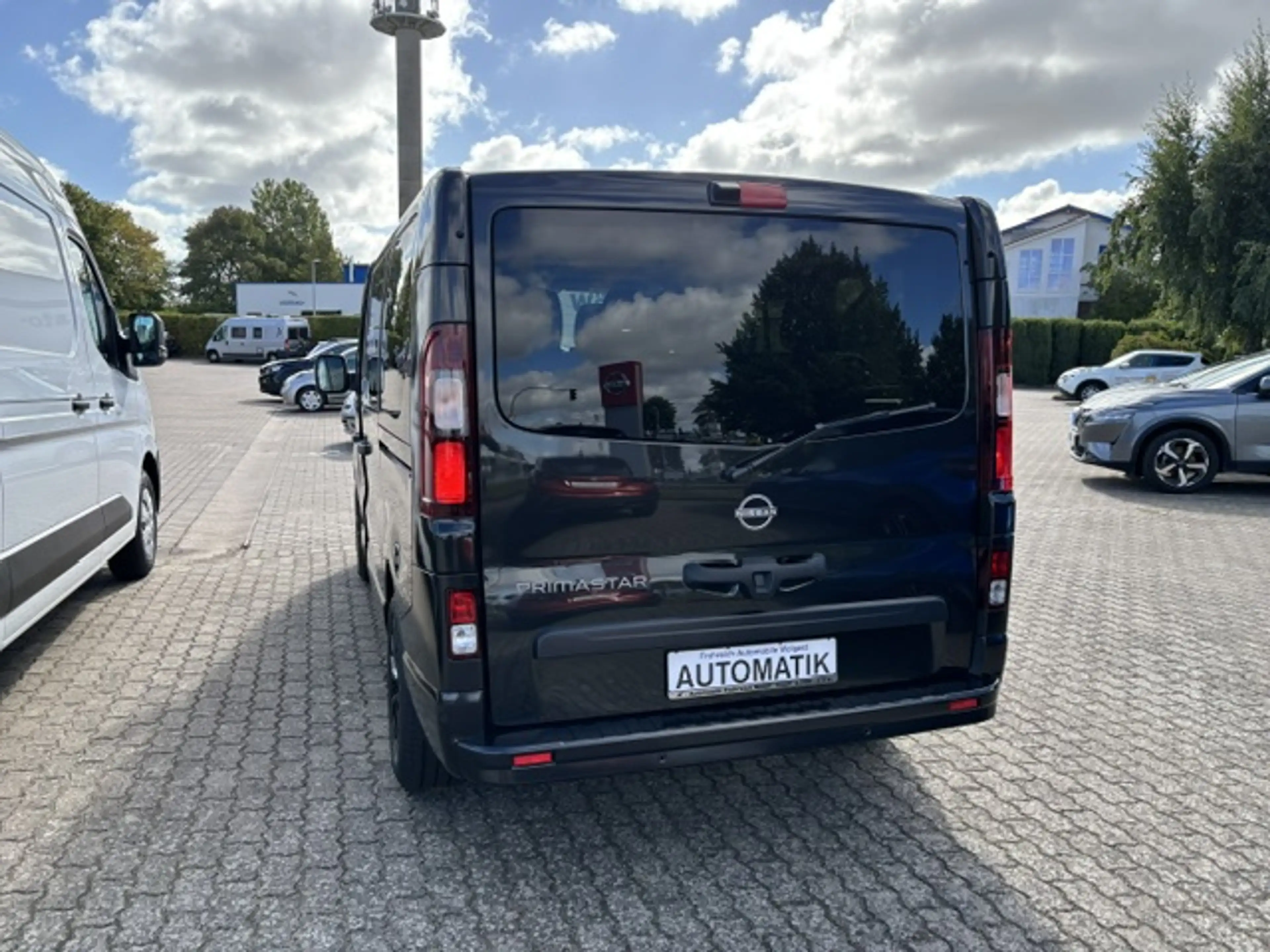 Nissan Primastar L1H1 2,8 dCi 170 (9-Si.) 9AT Tekna — photo 8
