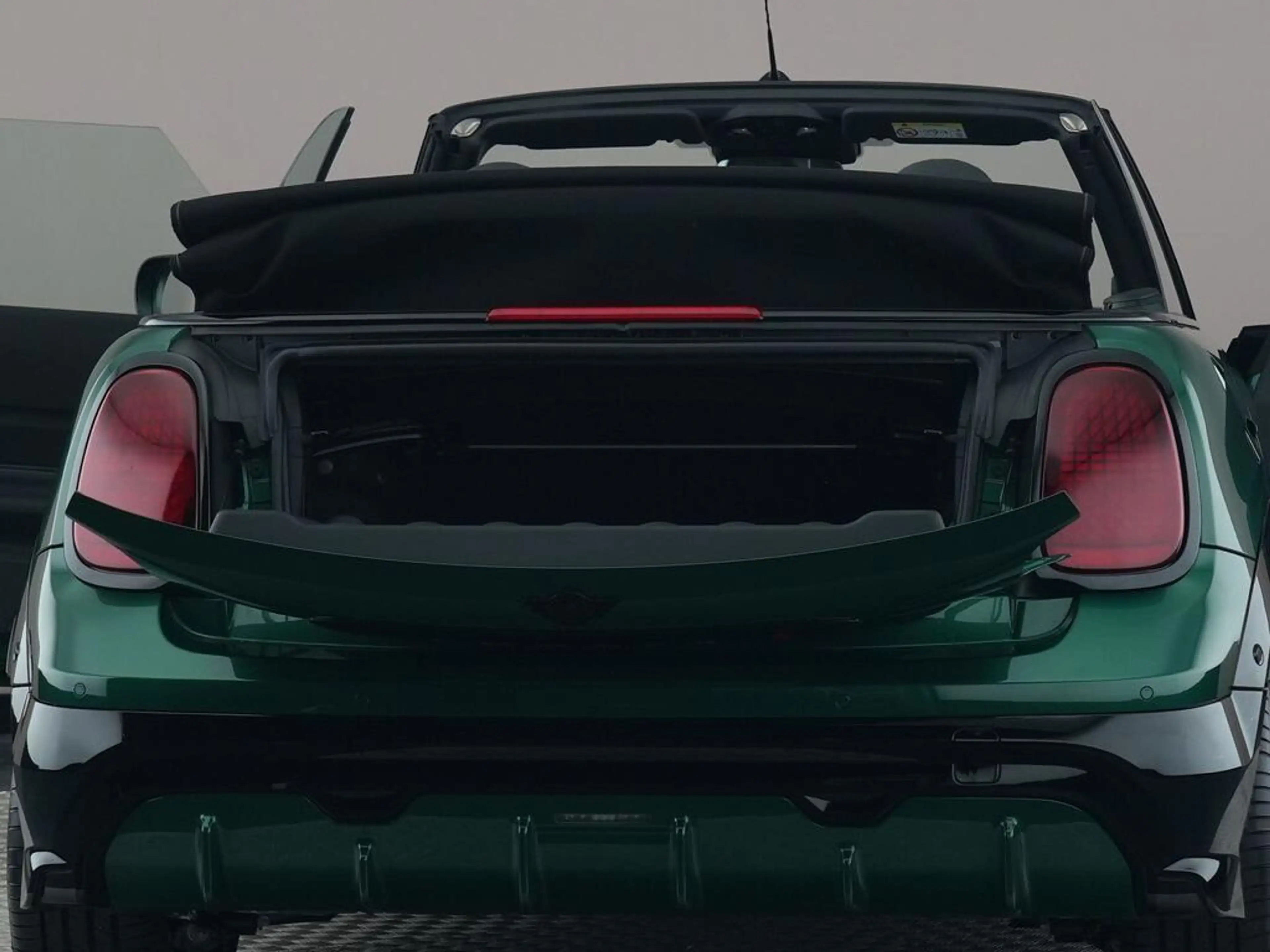 MINI Cooper S Cabrio 2.0 John Cooper Works XL — photo 12