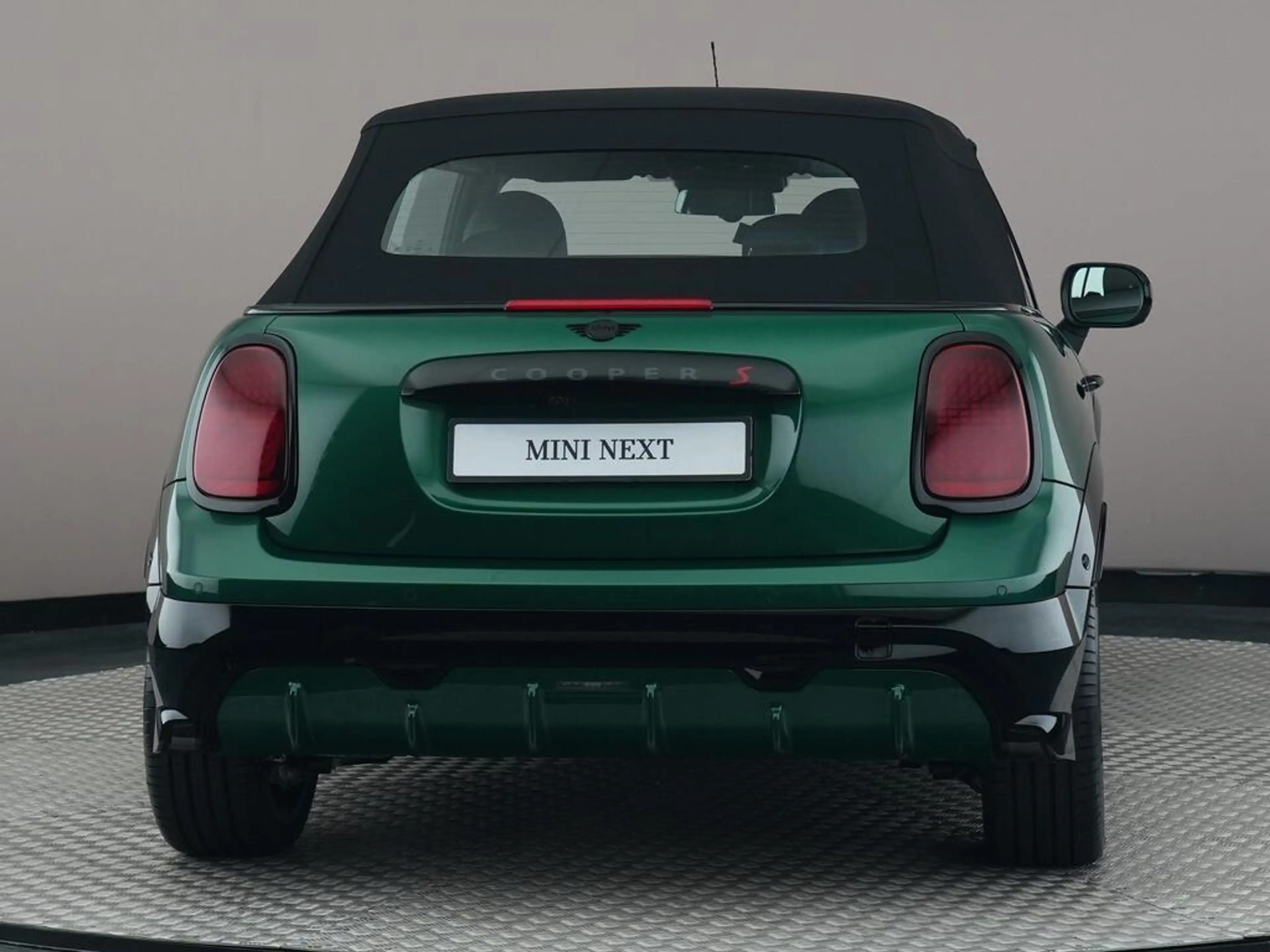 MINI Cooper S Cabrio 2.0 John Cooper Works XL — photo 9