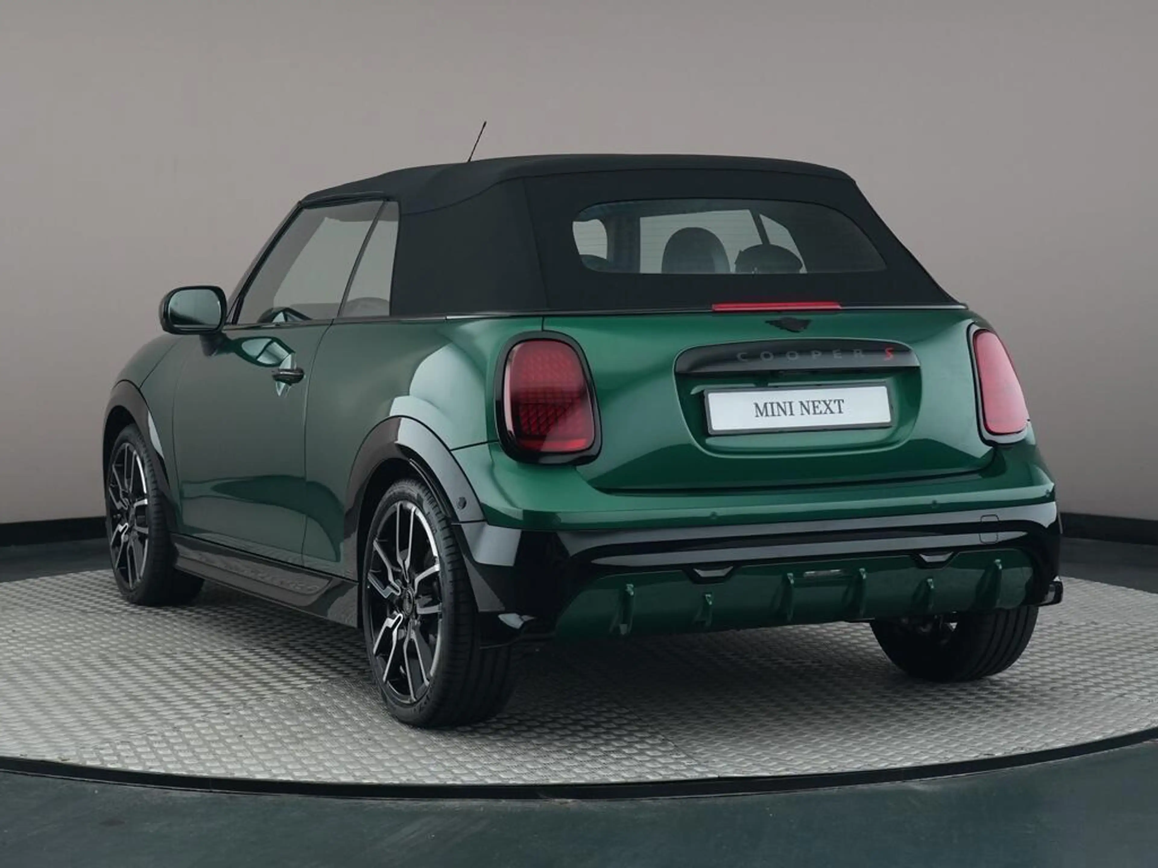 MINI Cooper S Cabrio 2.0 John Cooper Works XL — photo 10