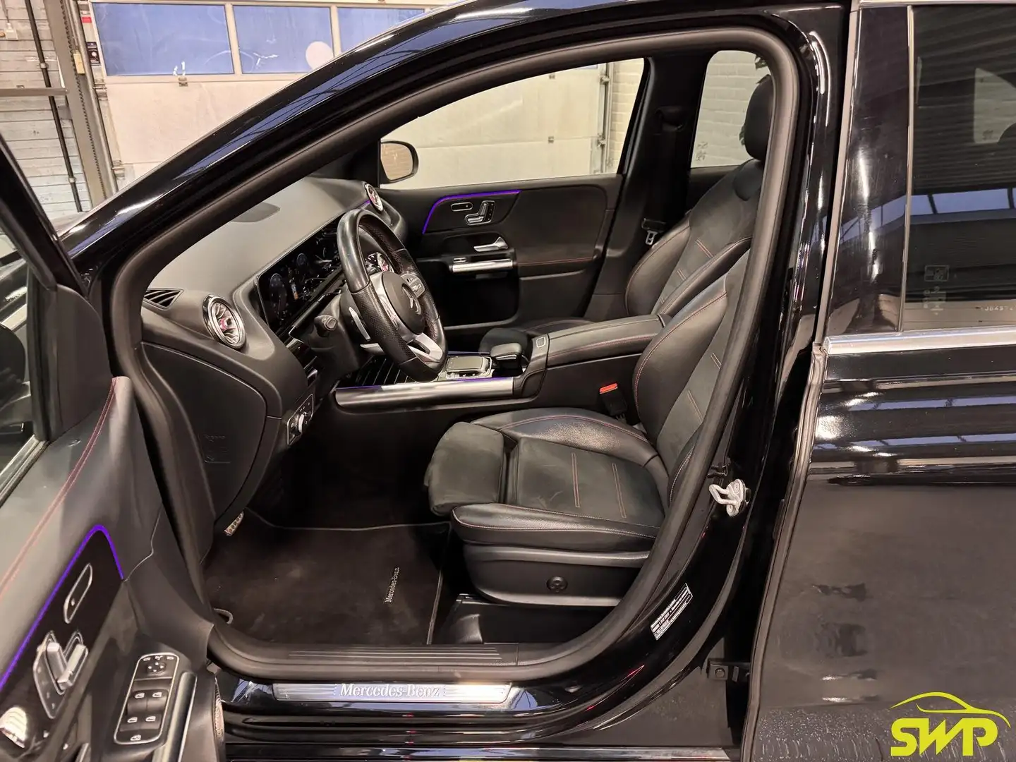 Mercedes-Benz B 180 AMG Line | Pano | Widescreen | Memory | Sfeerverli Zwart - 2