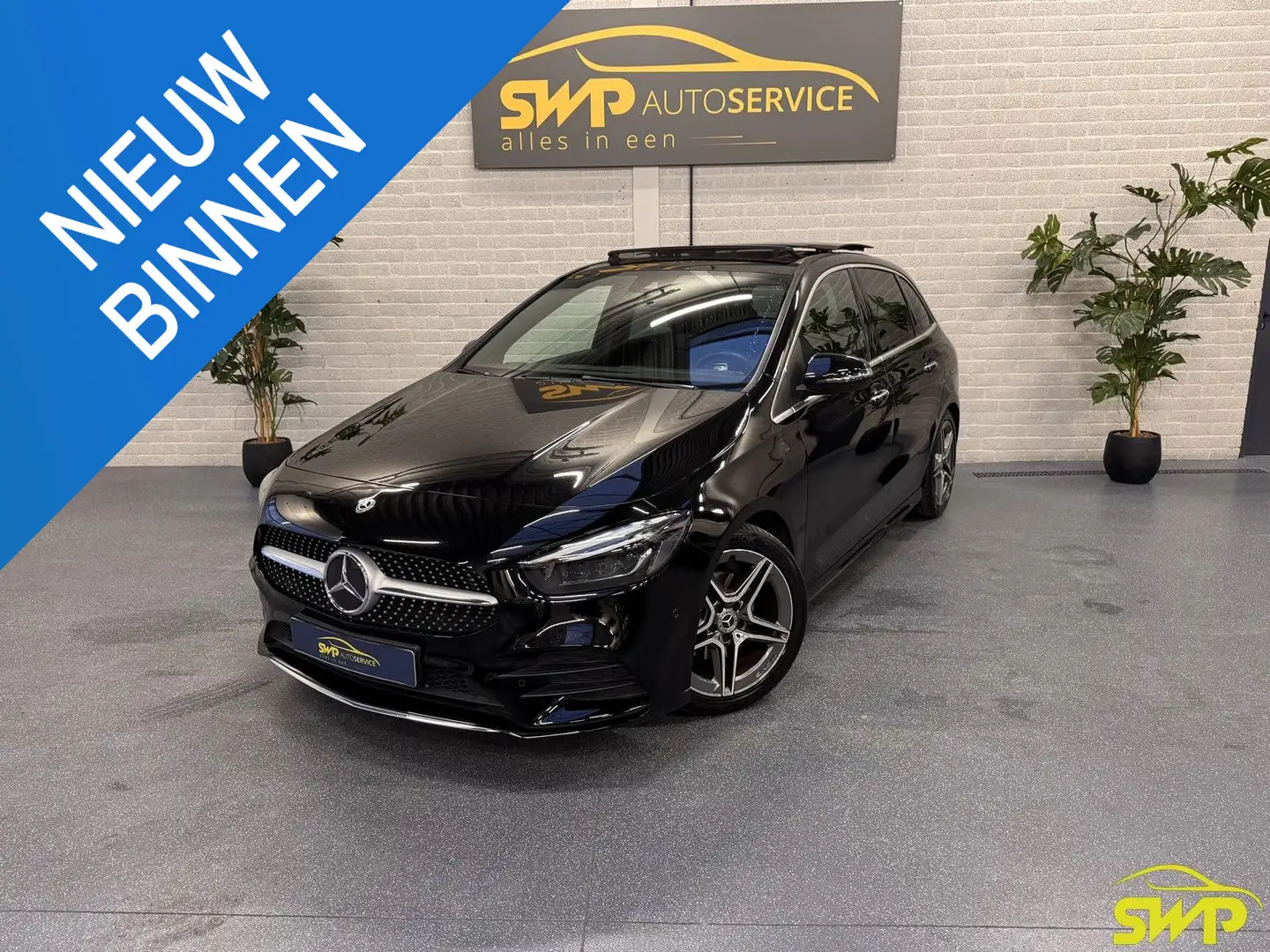 Mercedes-Benz B 180 AMG Line | Pano | Widescreen | Memory | Sfeerverli Zwart - 1