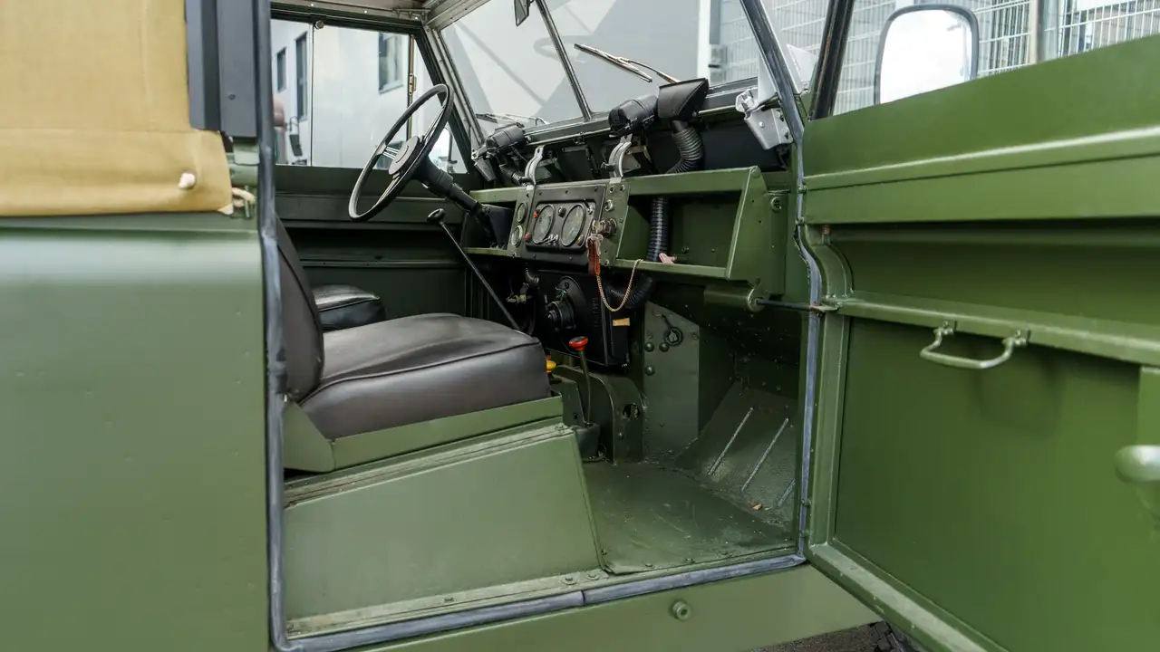 Land Rover Defender 109 Pick Up, foto 8