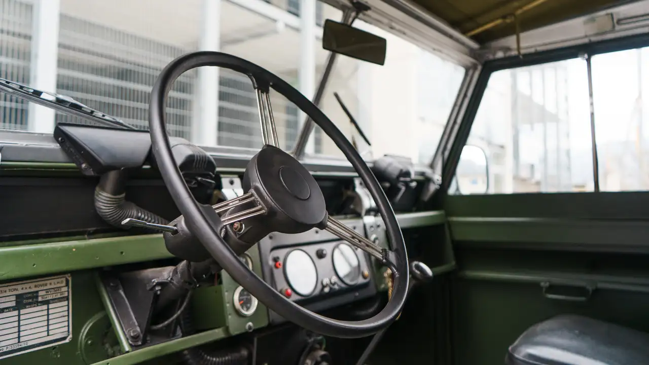 Land Rover Defender 109 Pick Up, foto 6