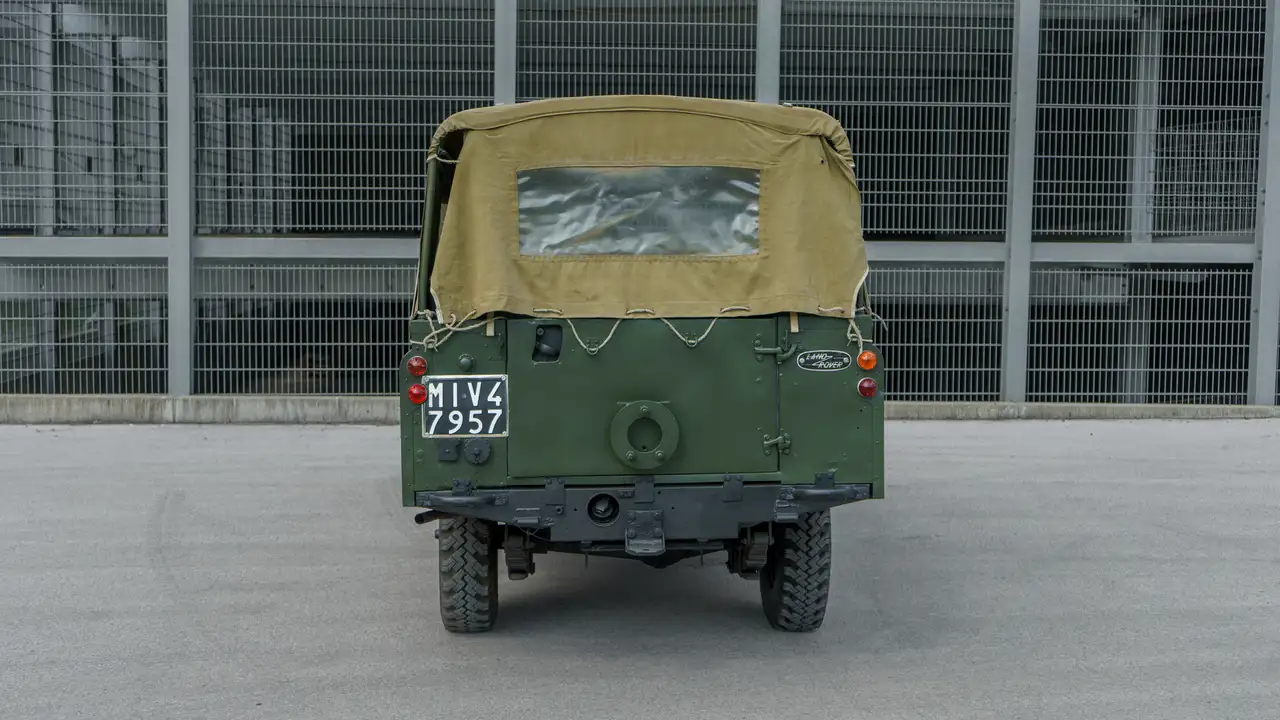 Land Rover Defender 109 Pick Up, foto 5