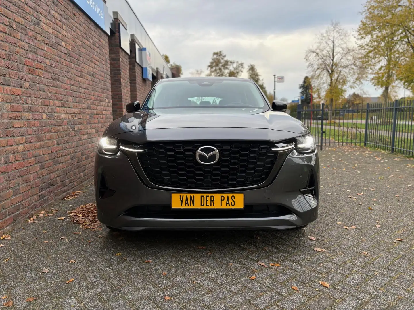 Mazda CX-60 2.5 e-SkyActiv PHEV Homura Leder Camera Grijs - 2