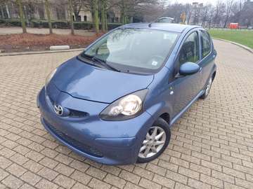 1.0i VVT-i Car Dance