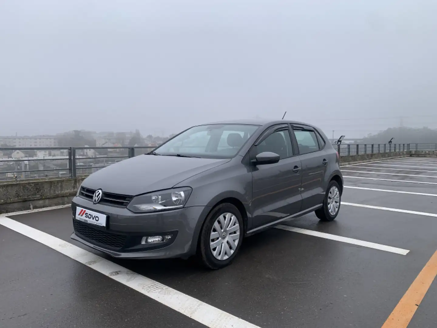 Volkswagen Polo 1.4 85CH CONFORTLINE 5P Grau - 1