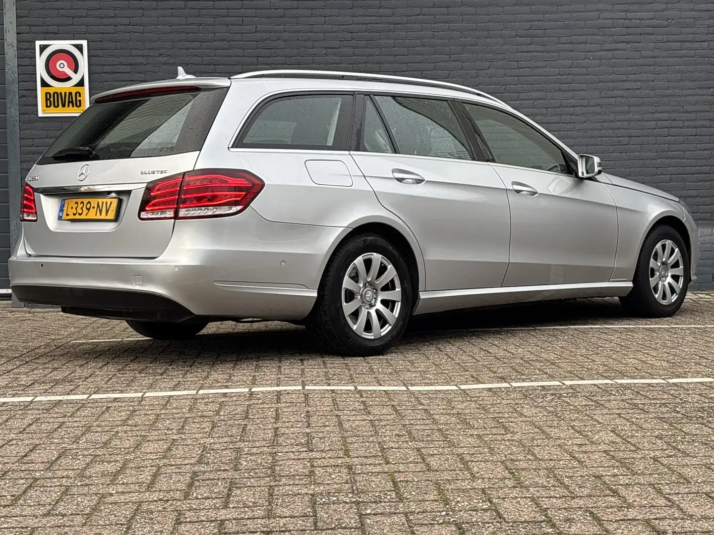 Mercedes-Benz E 220 Estate BlueTEC Prestige Avantgarde Aut. | Climate Grijs - 2