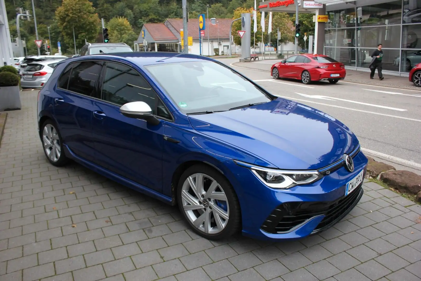 Volkswagen Golf VIII Lim. R 2.0 TSI 4Motion DSG Navi,LED Azul - 2
