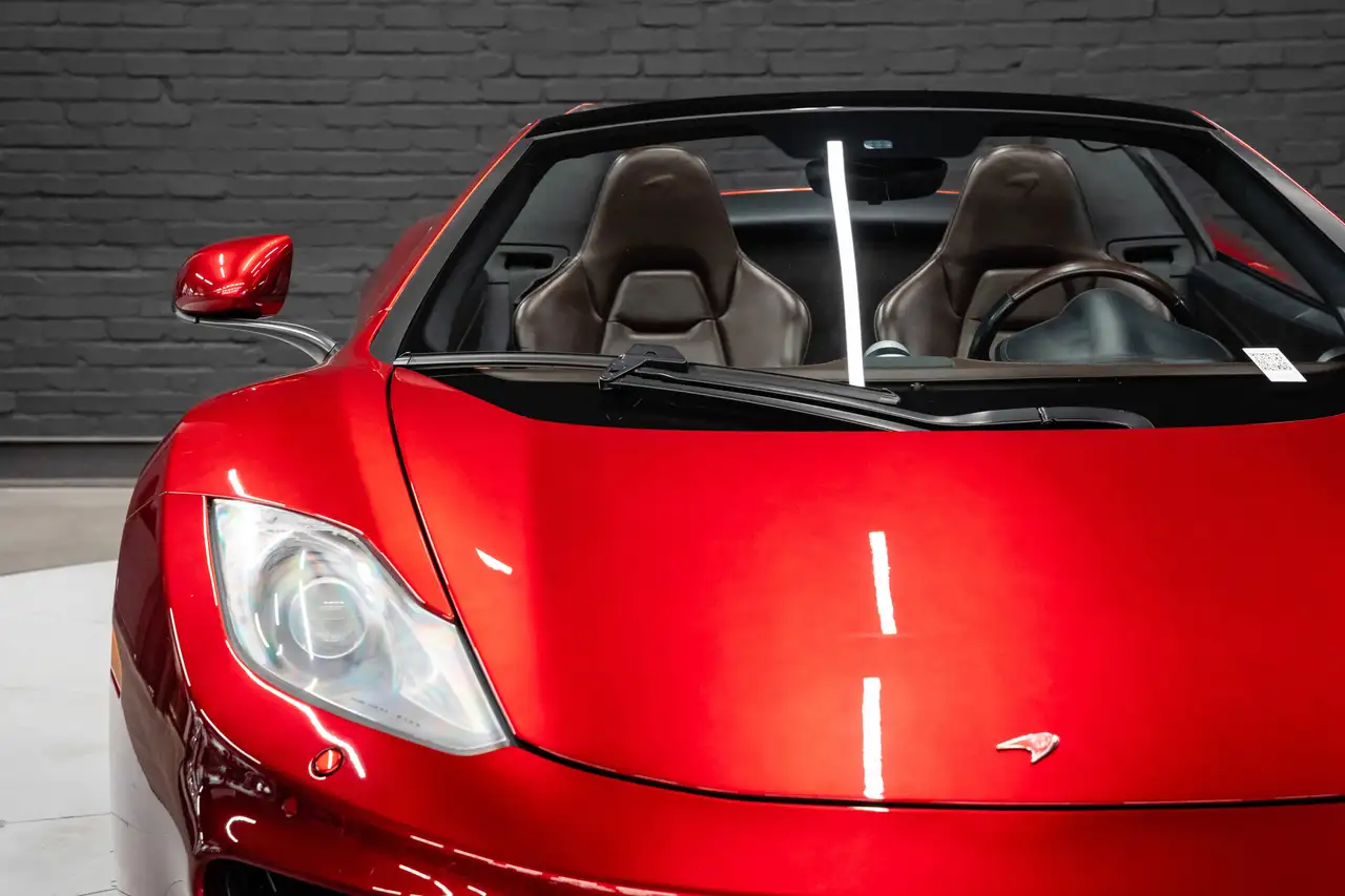 McLaren MP4-12C снимка McLaren MP4-12C