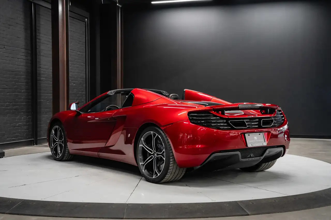 McLaren MP4-12C снимка McLaren MP4-12C