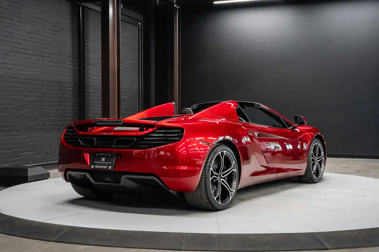 McLaren MP4-12C снимка McLaren MP4-12C