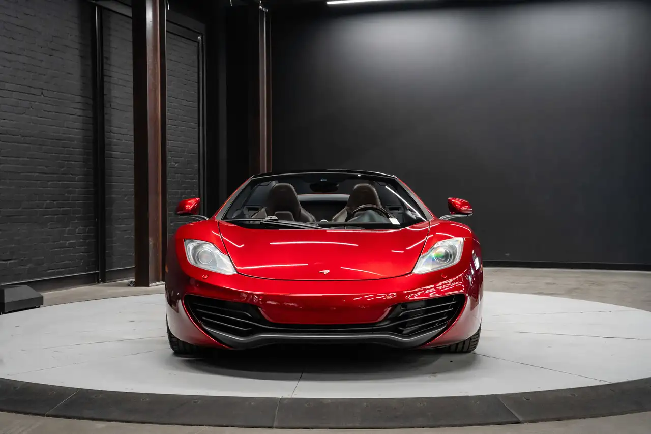 McLaren MP4-12C снимка McLaren MP4-12C