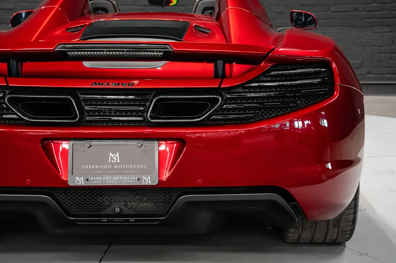 McLaren MP4-12C снимка McLaren MP4-12C
