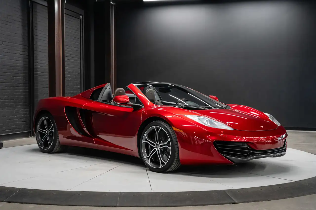 McLaren MP4-12C снимка McLaren MP4-12C