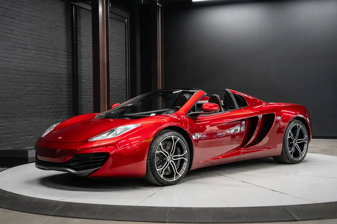 McLaren MP4-12C снимка McLaren MP4-12C