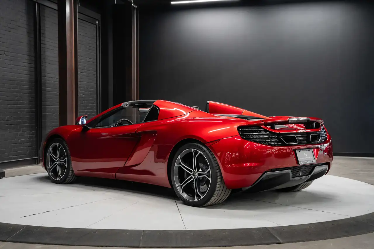 McLaren MP4-12C снимка McLaren MP4-12C