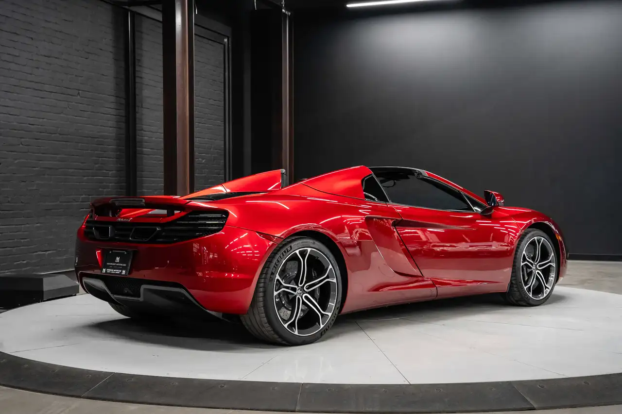 McLaren MP4-12C снимка McLaren MP4-12C