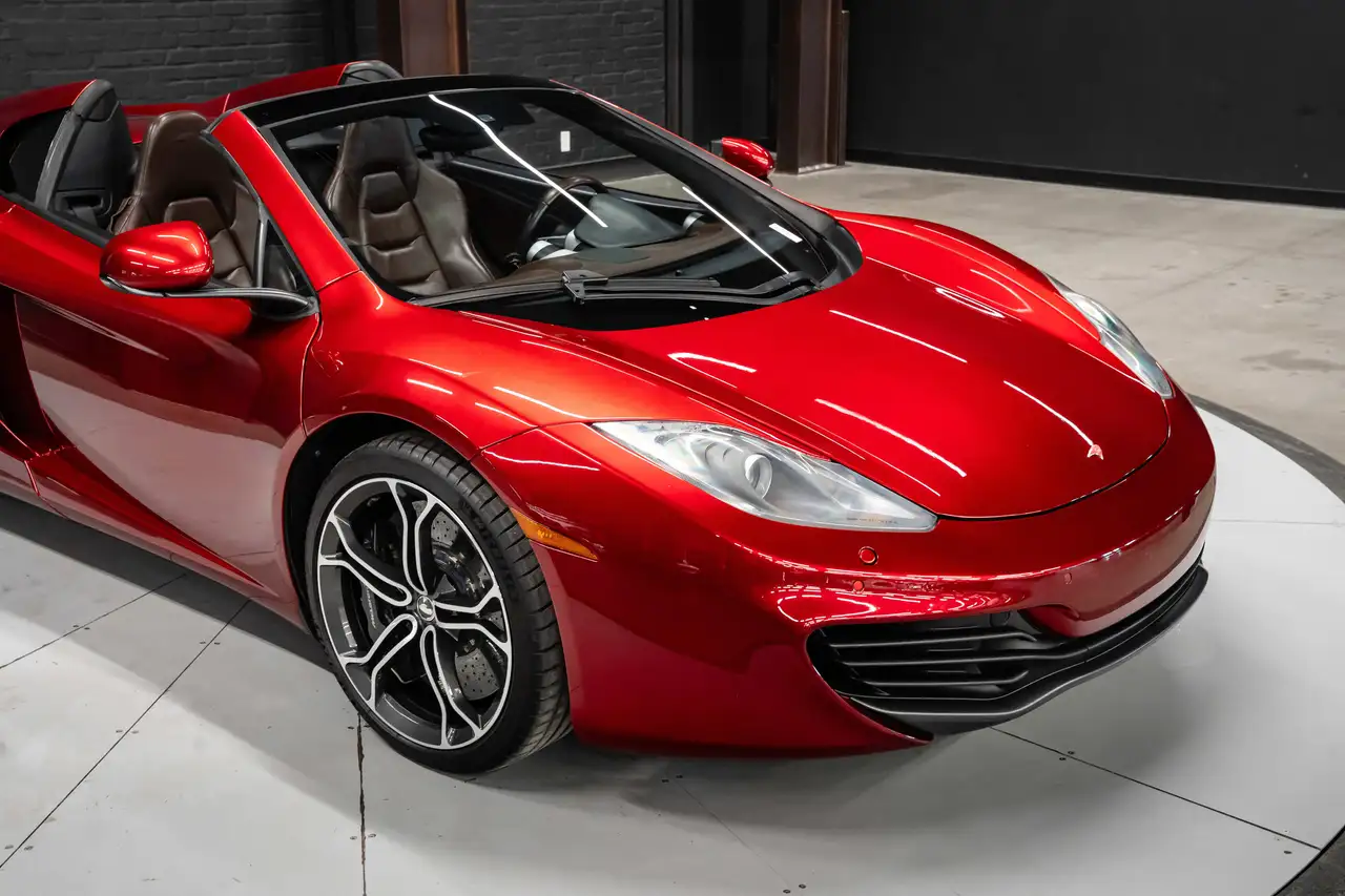McLaren MP4-12C снимка McLaren MP4-12C