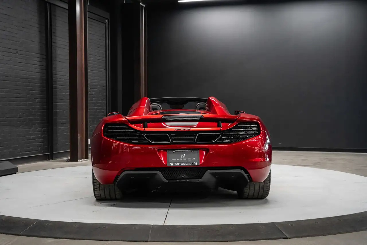 McLaren MP4-12C снимка McLaren MP4-12C
