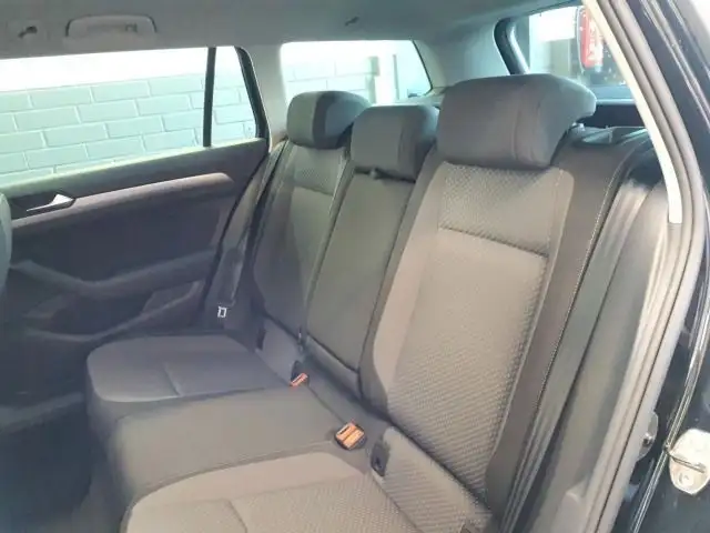 Volkswagen Passat view 7