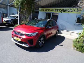 1.0 100cv rouge 06/22 8750€ marchand Airco GPS
