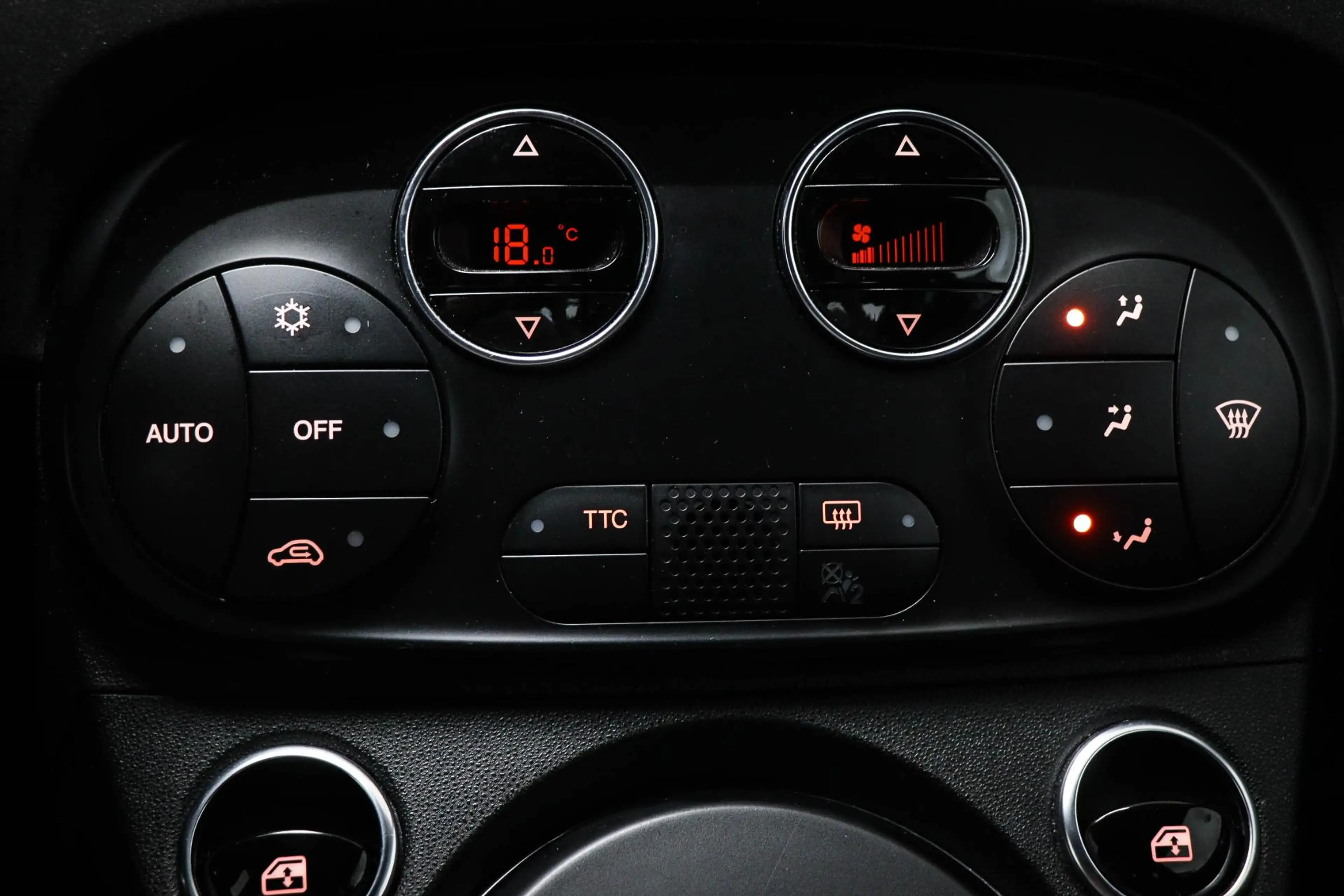Fiat 500C Abarth 1.4 T-Jet Competizione | BEATS | CLIMA | LEDER — photo 40