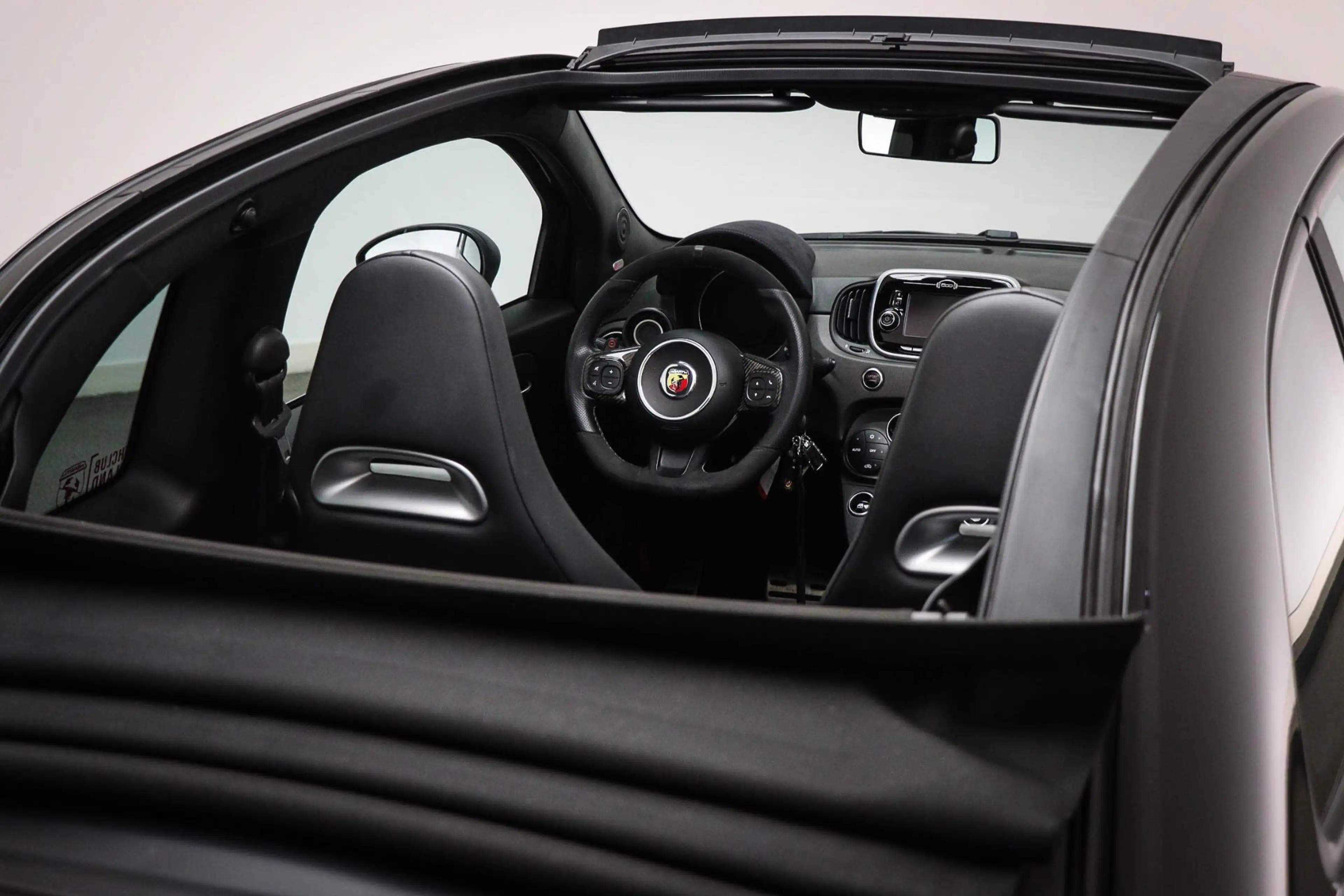 Fiat 500C Abarth 1.4 T-Jet Competizione | BEATS | CLIMA | LEDER — photo 10