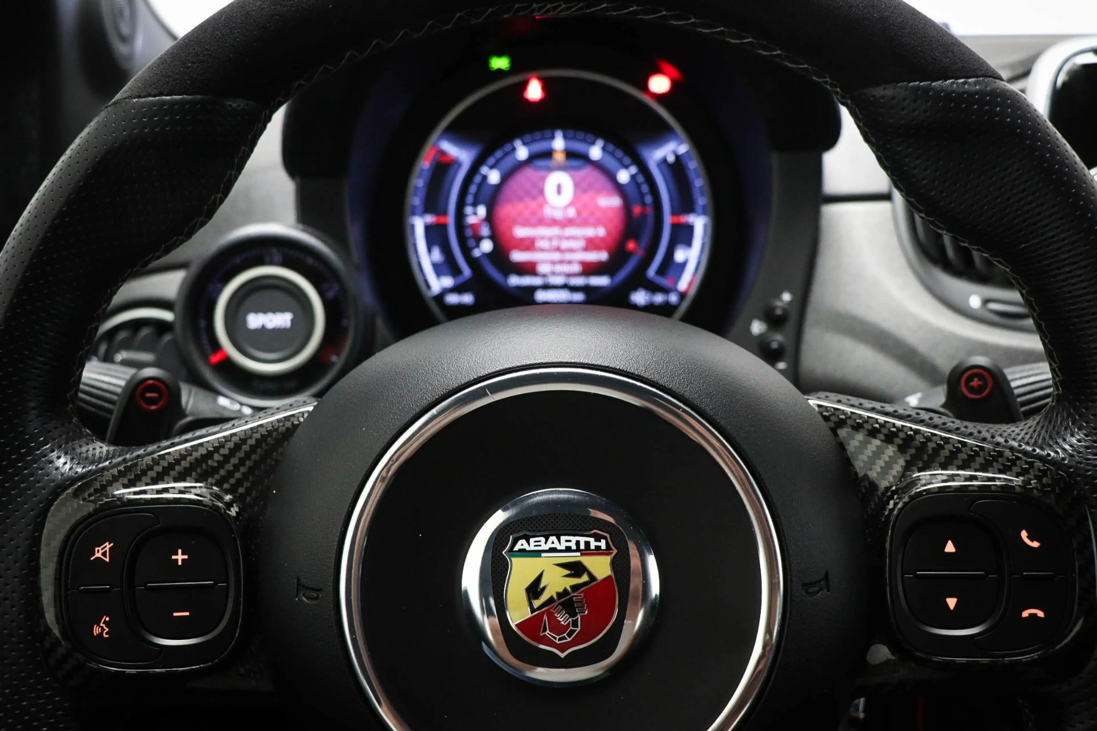 Fiat 500C Abarth 1.4 T-Jet Competizione | BEATS | CLIMA | LEDER — photo 35