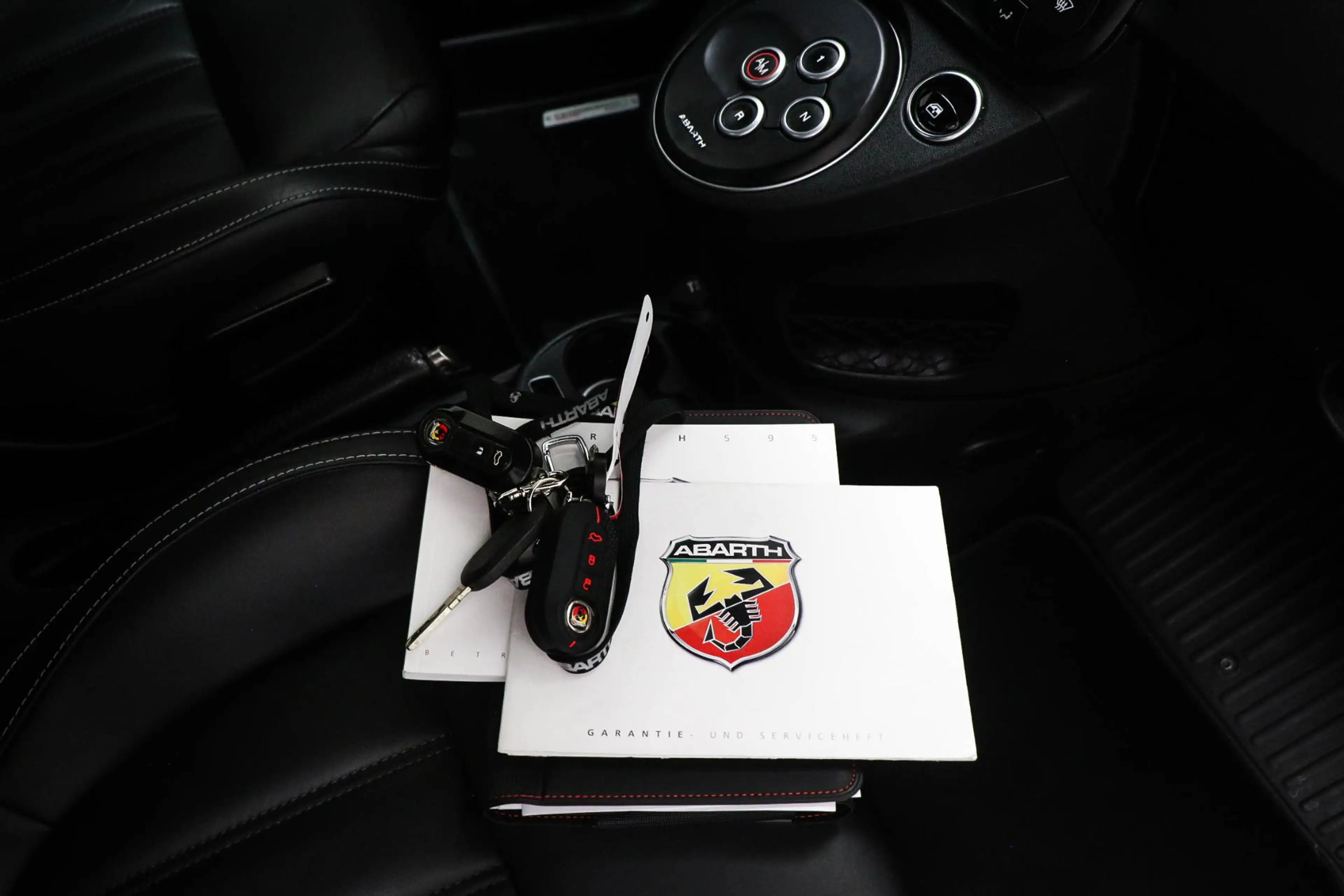 Fiat 500C Abarth 1.4 T-Jet Competizione | BEATS | CLIMA | LEDER — photo 46
