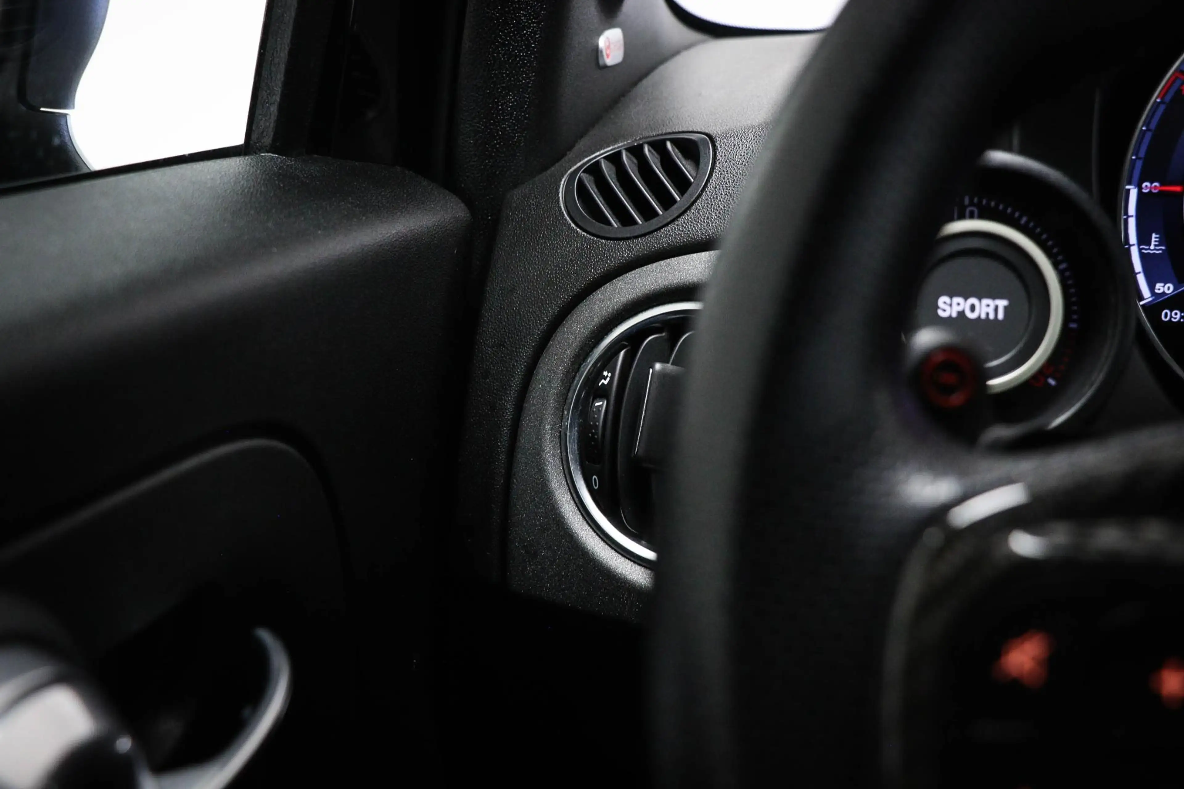 Fiat 500C Abarth 1.4 T-Jet Competizione | BEATS | CLIMA | LEDER — photo 32