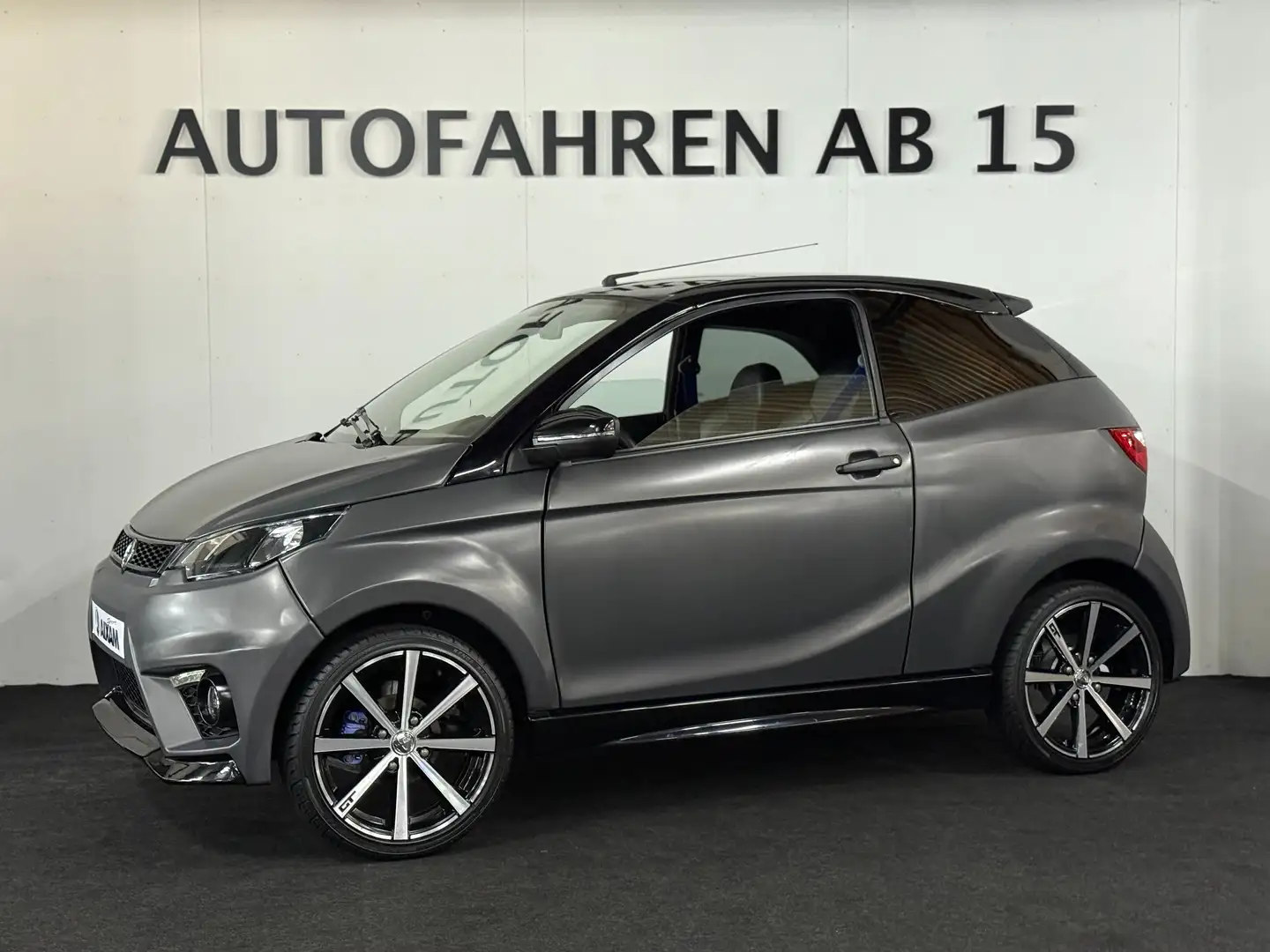 Aixam Coupe GTI Sport, CarPlay, RFK, Pioneer, LED, Kubota Gris - 1