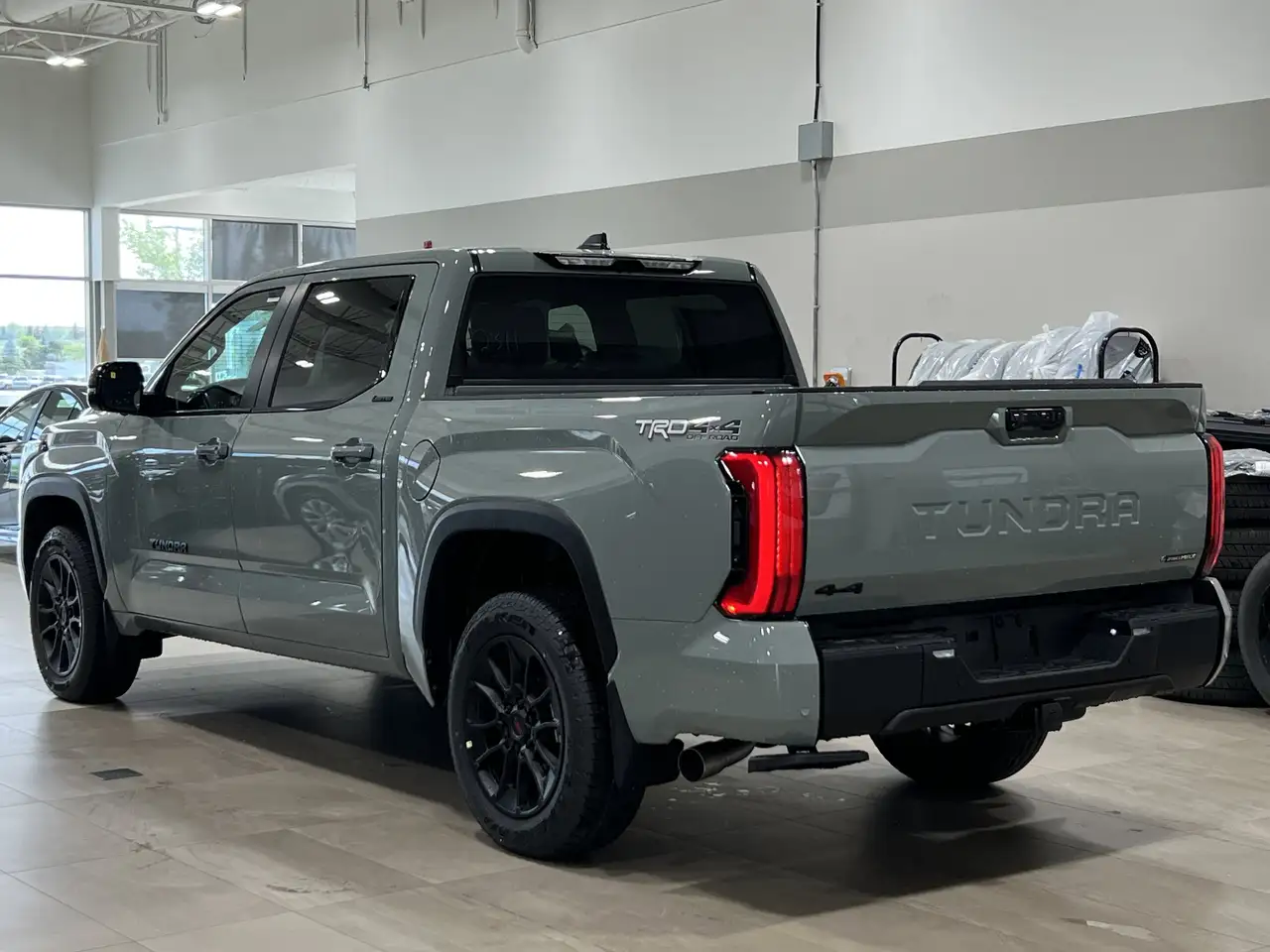 Toyota Tundra снимка Toyota Tundra