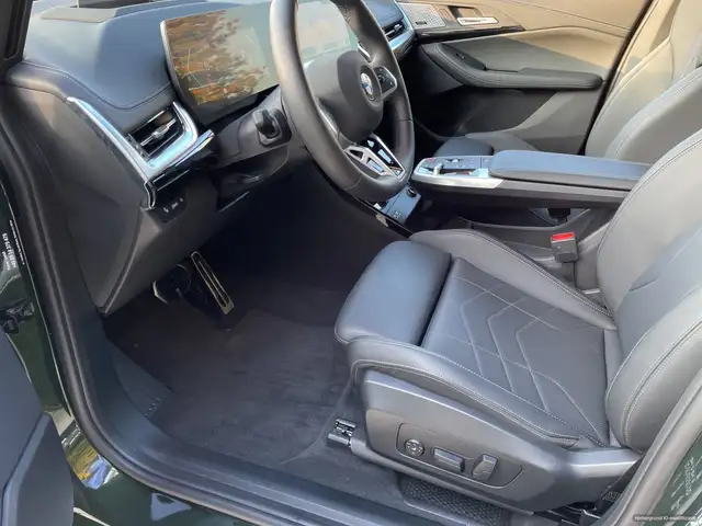 BMW 2 Series view 10