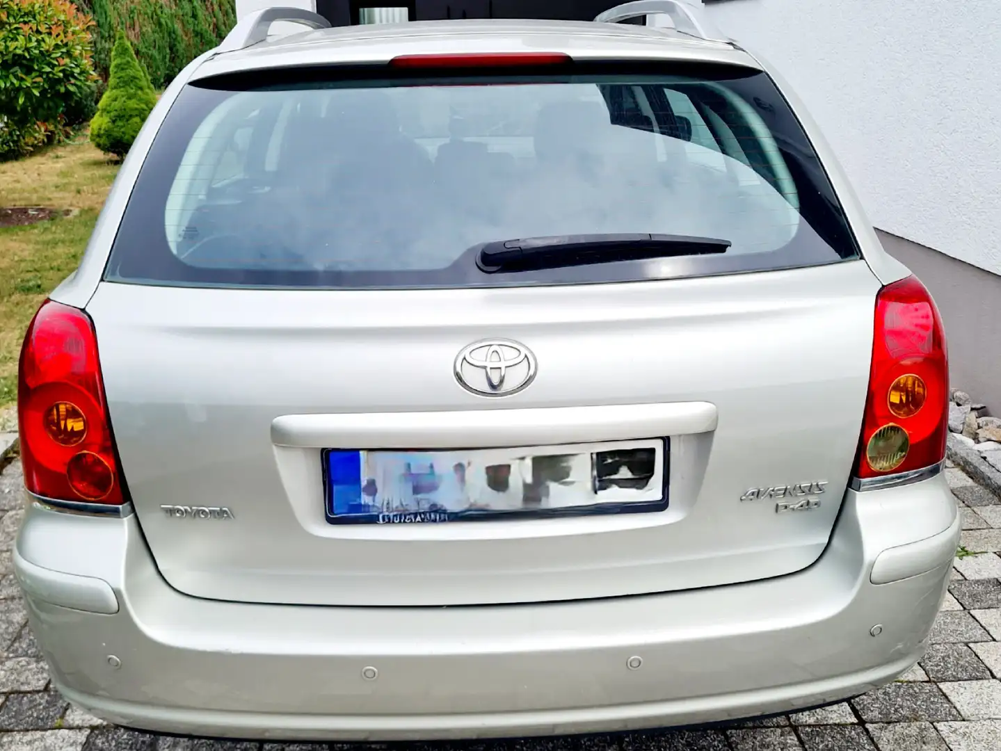 Toyota Avensis Avensis 2.2 D-CAT Combi Sol Plateado - 2
