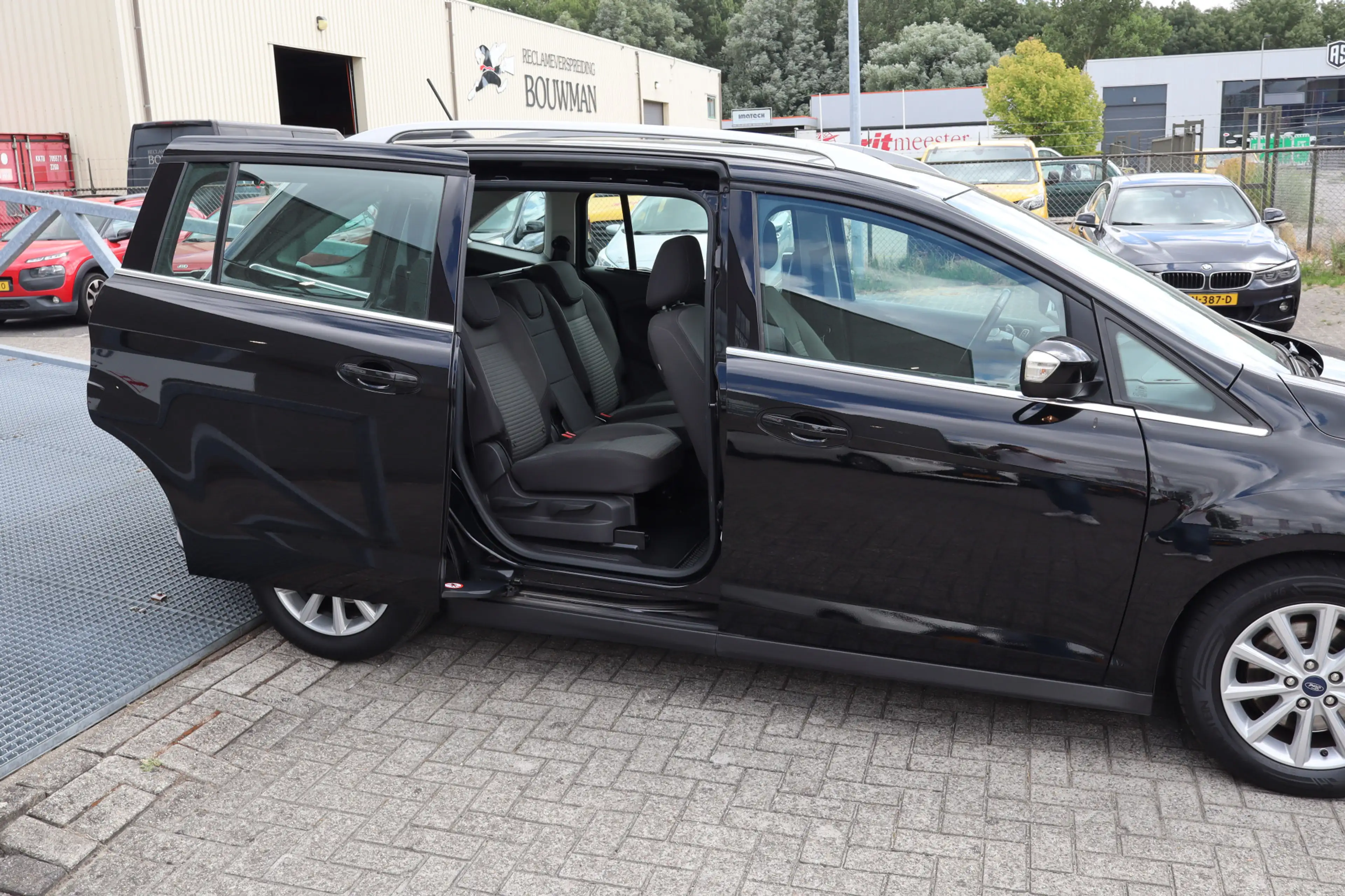 Ford Grand C-Max 1.0 Titanium 7 PersoonsAuto/Climatronic Airco/Trek — photo 8
