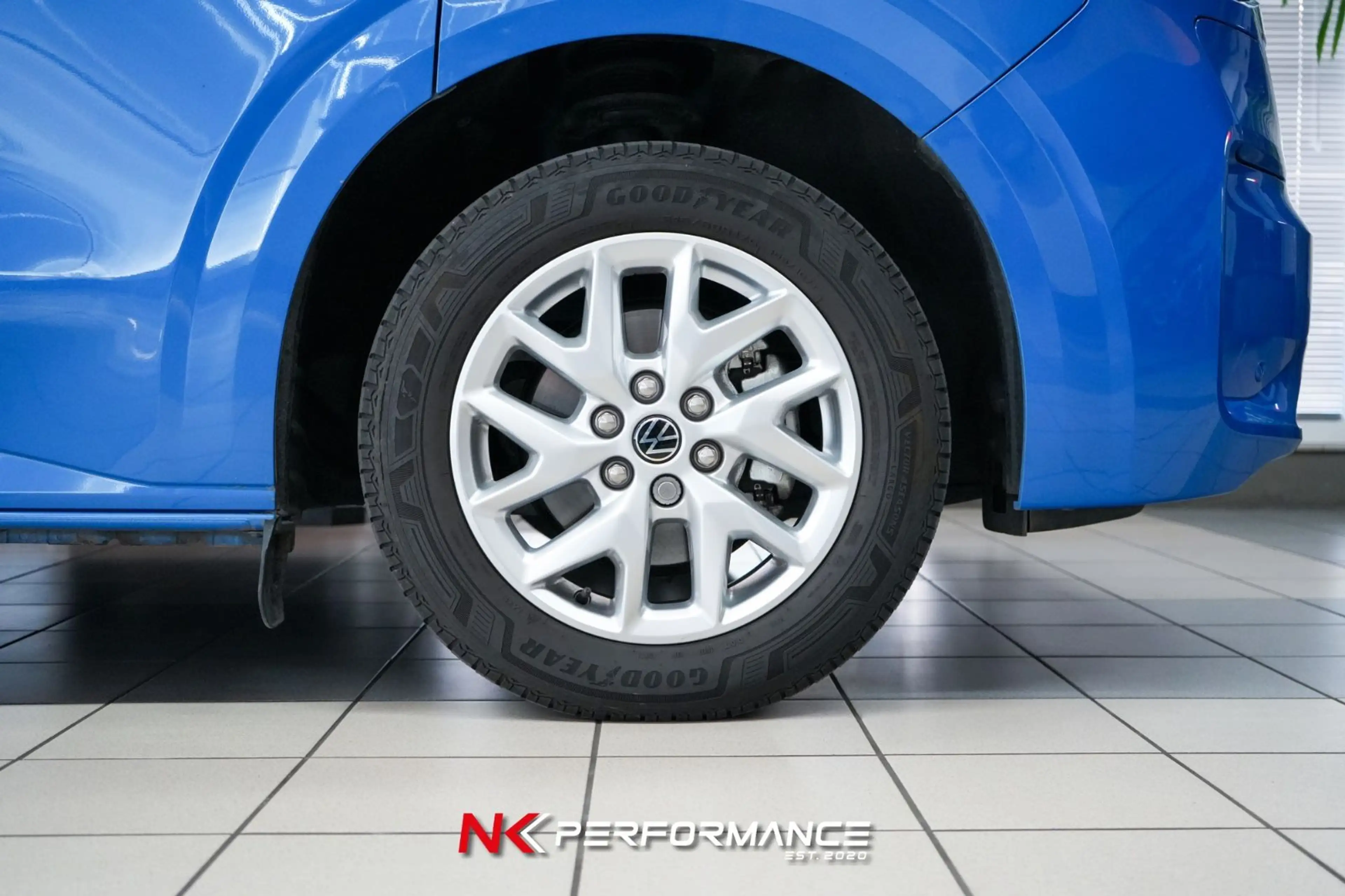 Volkswagen T7 Caravelle T7 e-Caravelle 210 kW LR Style/8-SITZ /AHK /360° — photo 8