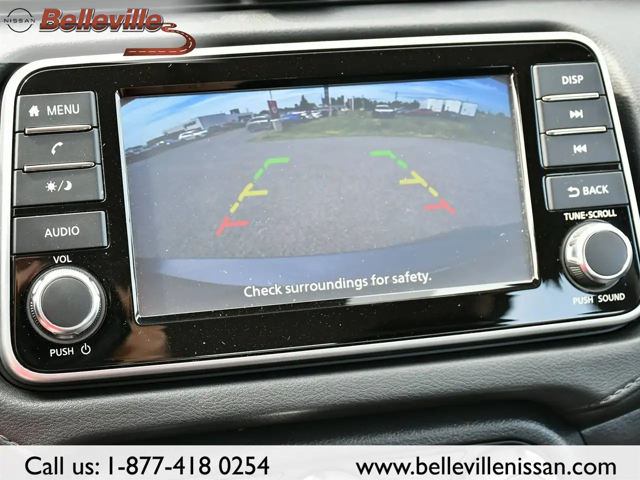 Nissan Versa fotografie Nissan Versa