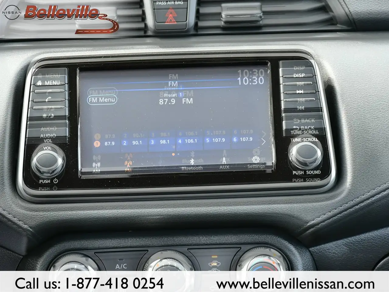 Nissan Versa fotografie Nissan Versa