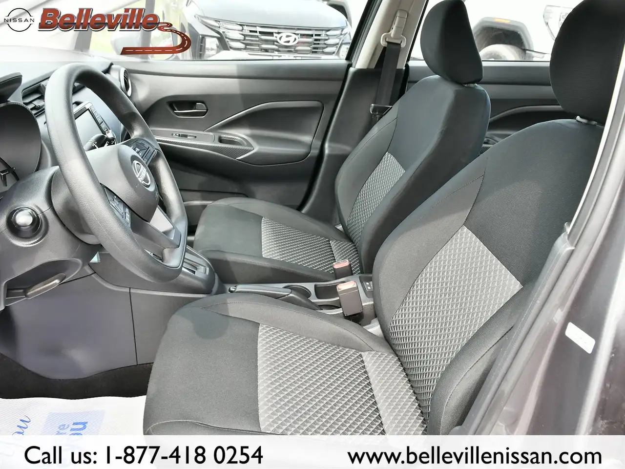 Nissan Versa fotografie Nissan Versa
