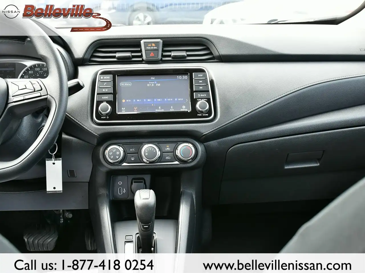 Nissan Versa fotografie Nissan Versa