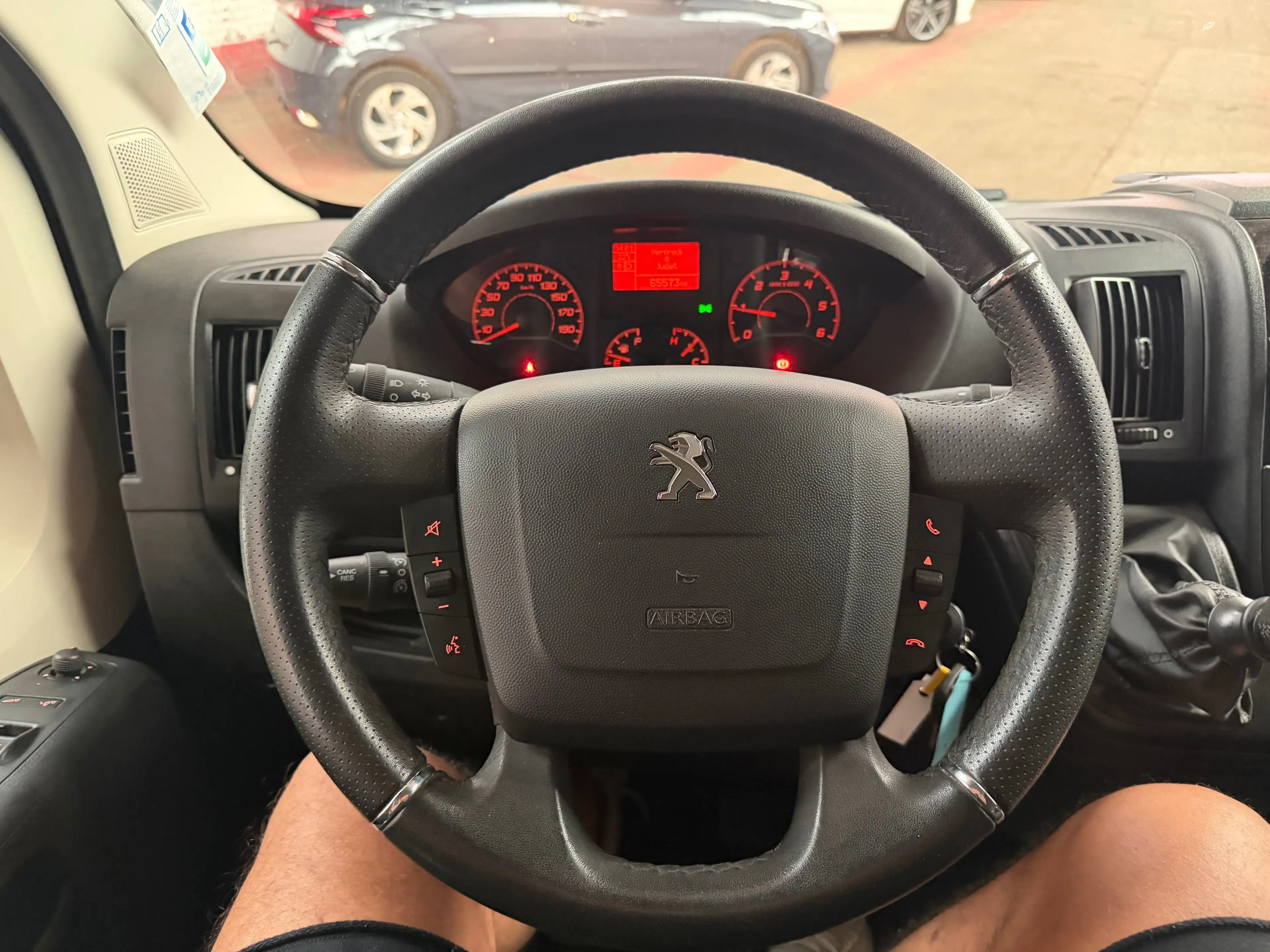 Peugeot Boxer 2.2 BlueHDi L2H2 Asphalt S/S — photo 12