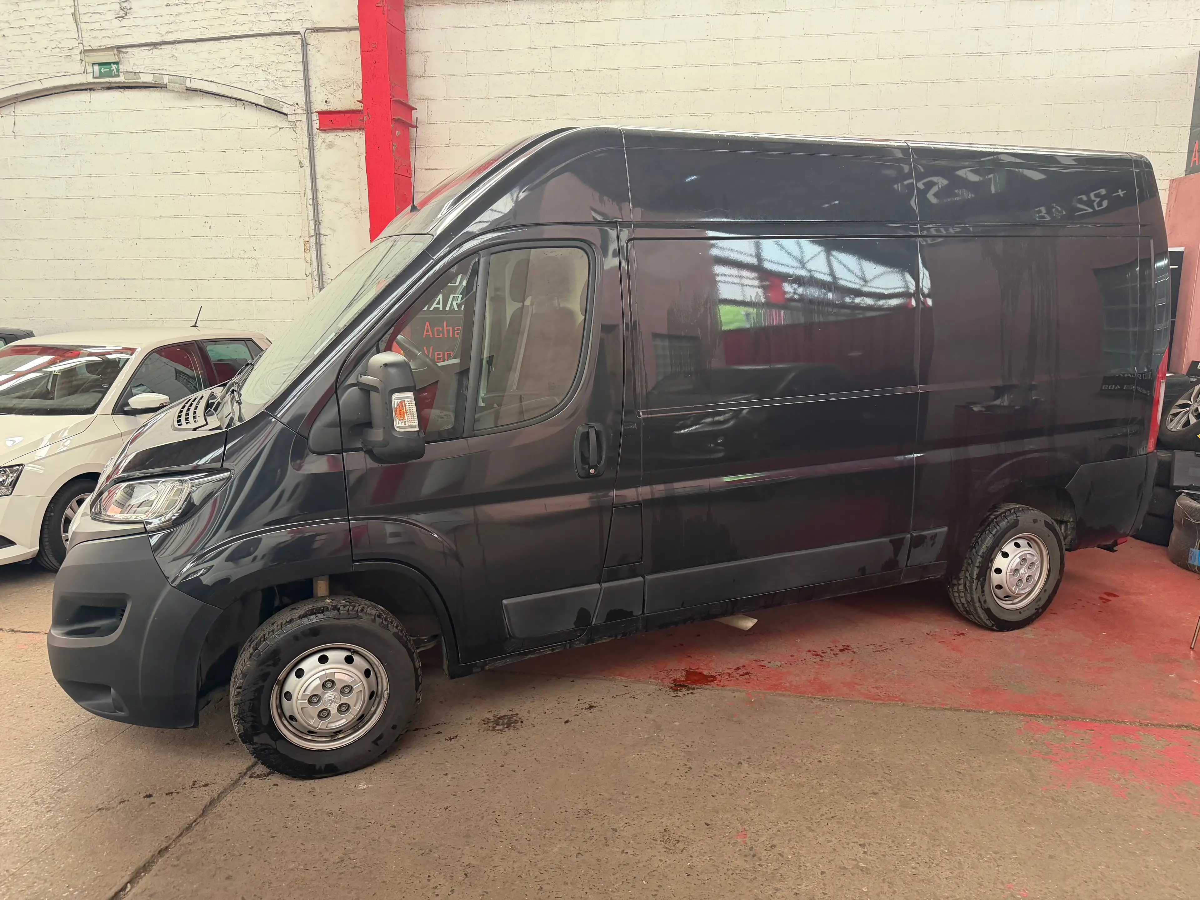 Peugeot Boxer 2.2 BlueHDi L2H2 Asphalt S/S — photo 2