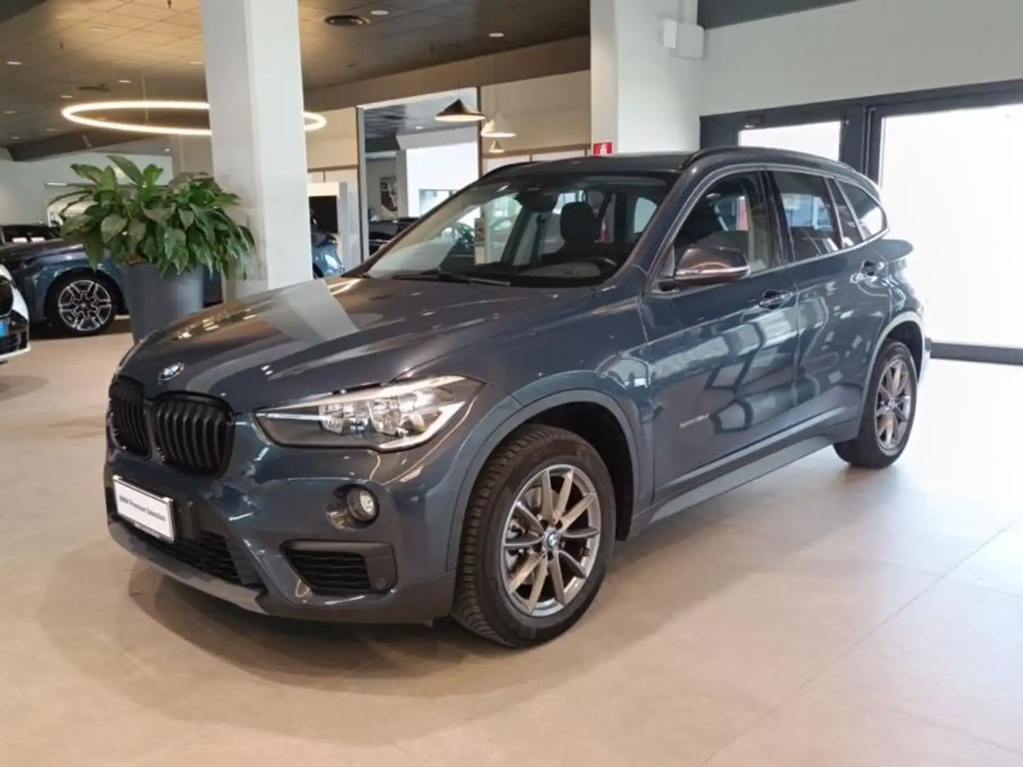 BMW X1 sdrive18d Advantage Grigio - 1