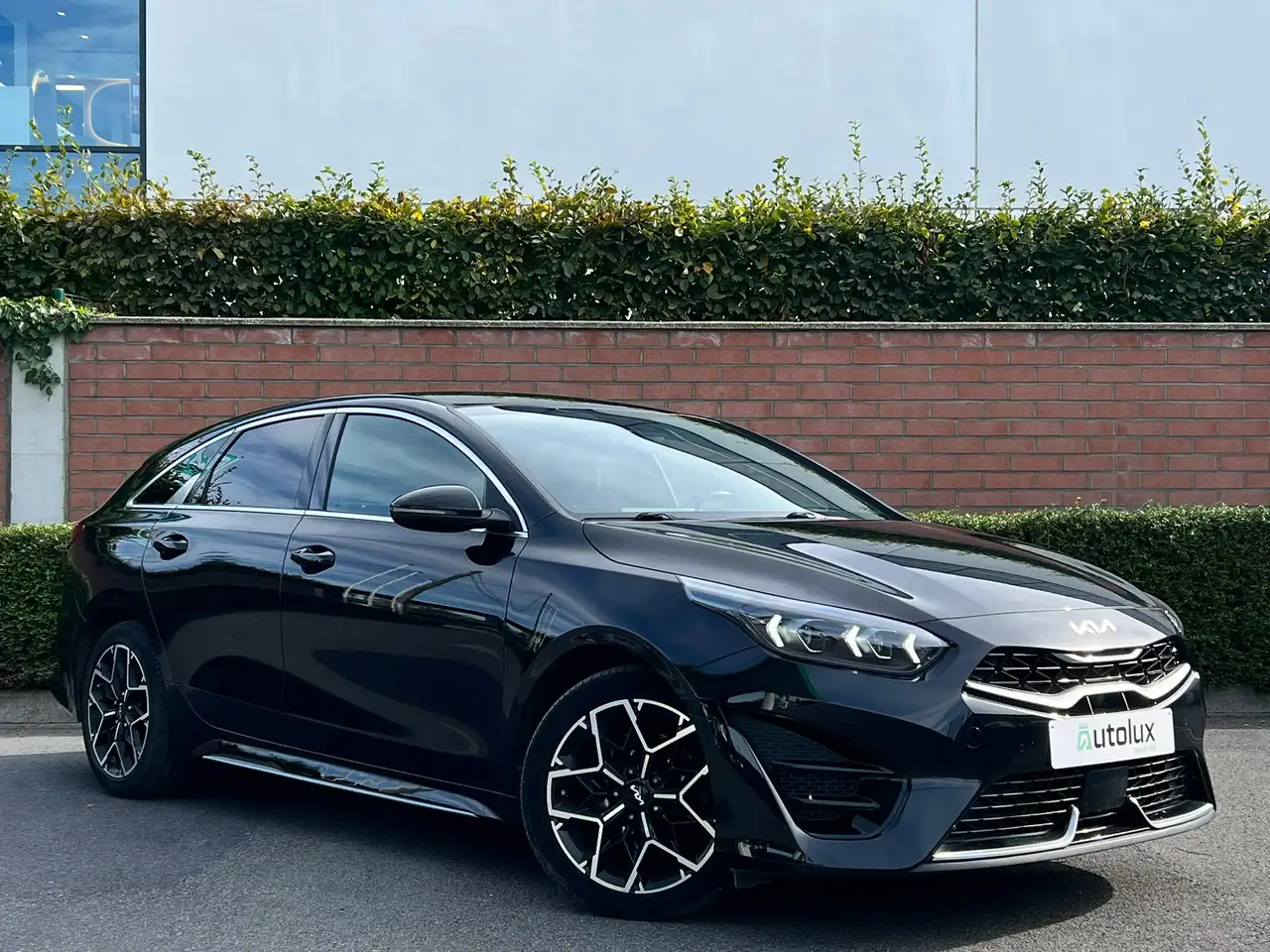 Kia Procee'd